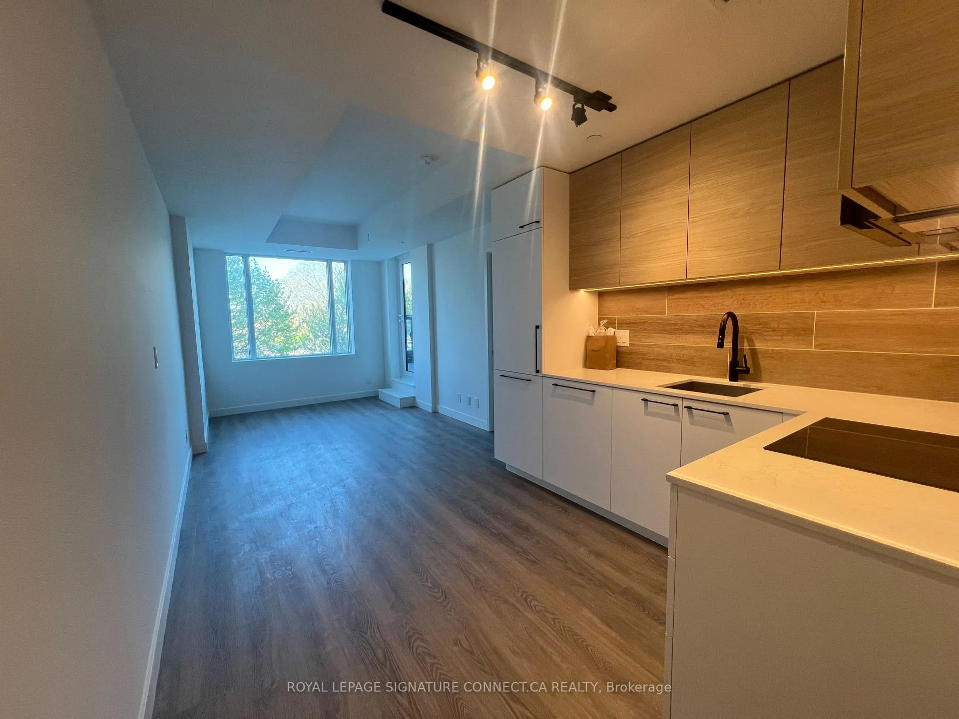 Photo 5 of Unit 321, 1050 Eastern Avenue, Toronto, Woodbine Corridor — HOMEH
