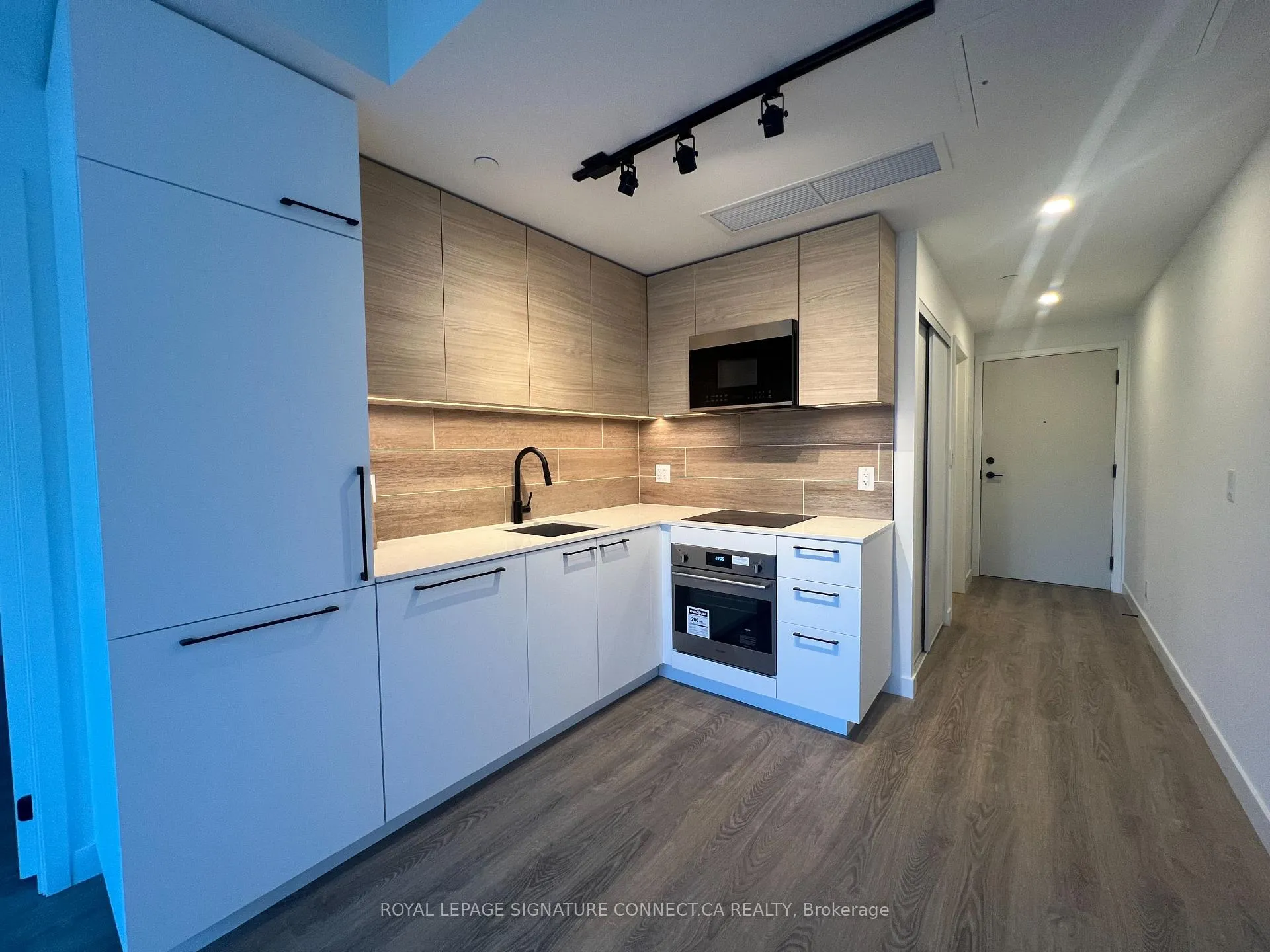 Photo 6 of Unit 321, 1050 Eastern Avenue, Toronto, Woodbine Corridor — HOMEH