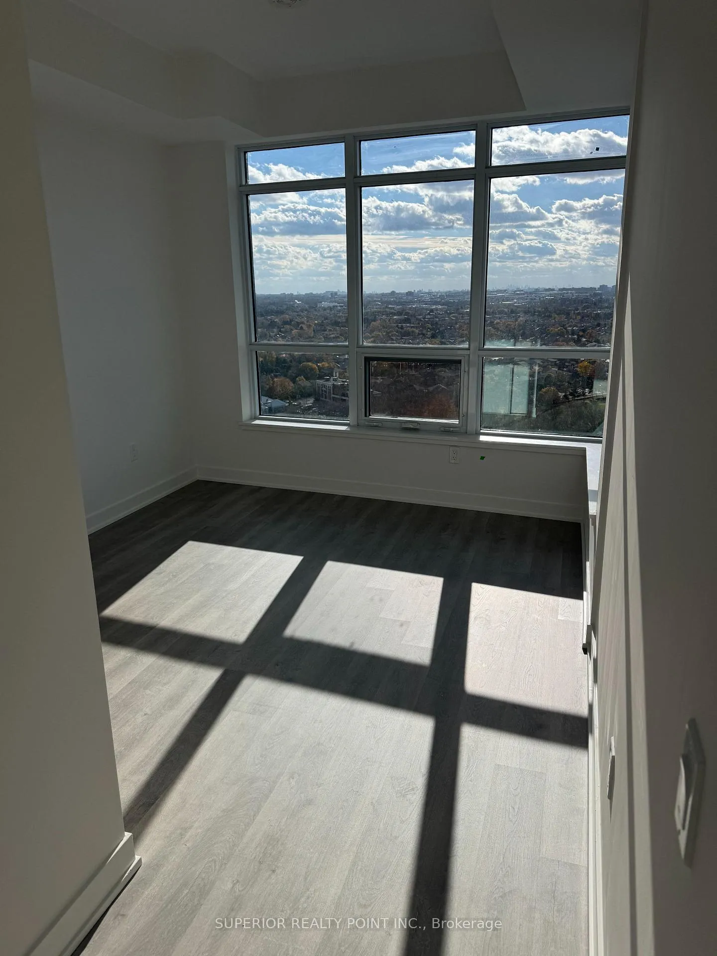 Photo 14 of Unit 1905, 30 Upper Mall Way, Vaughan, Brownridge — HOMEH