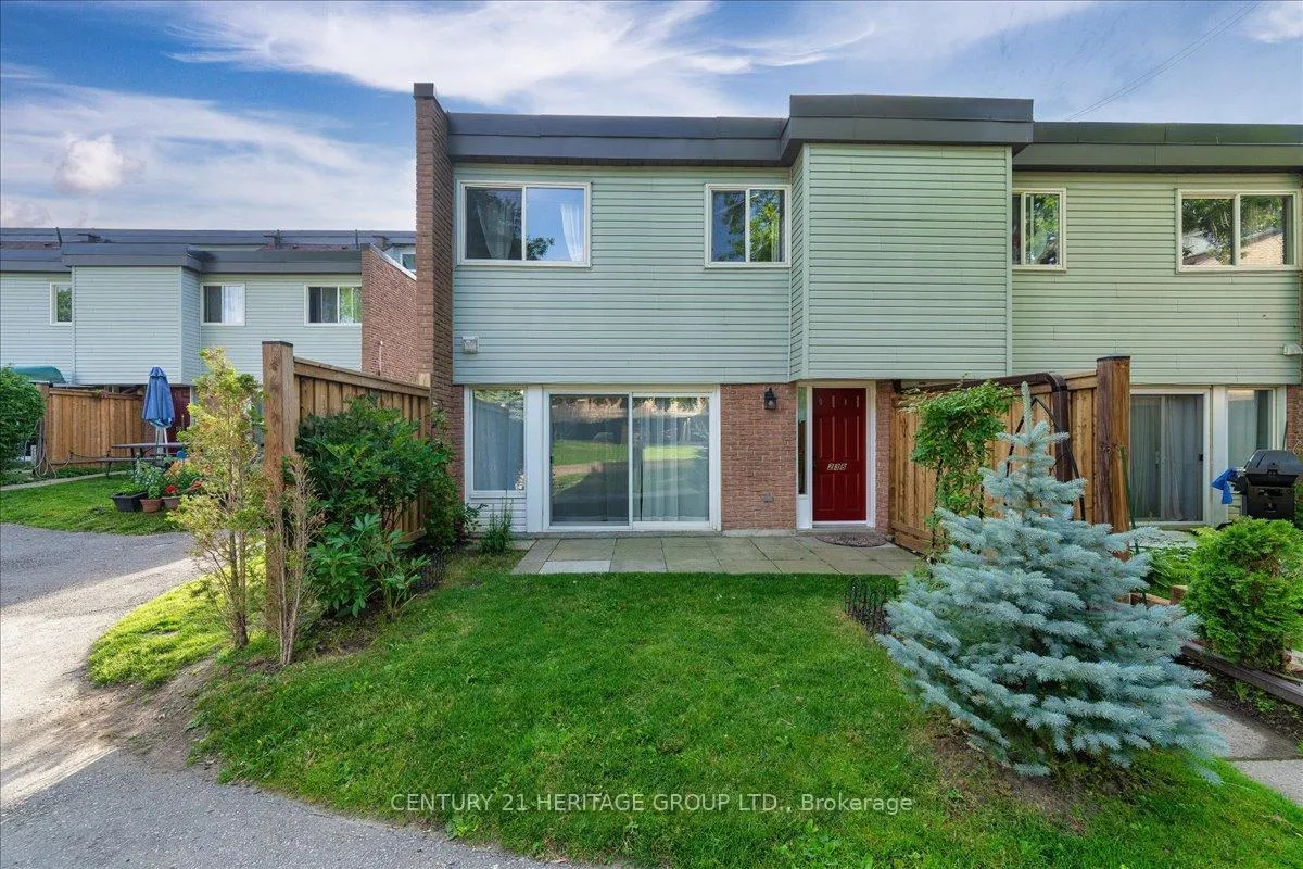 Photo 1 of 238 Milestone Crescent, Aurora, Aurora Village — HOMEH