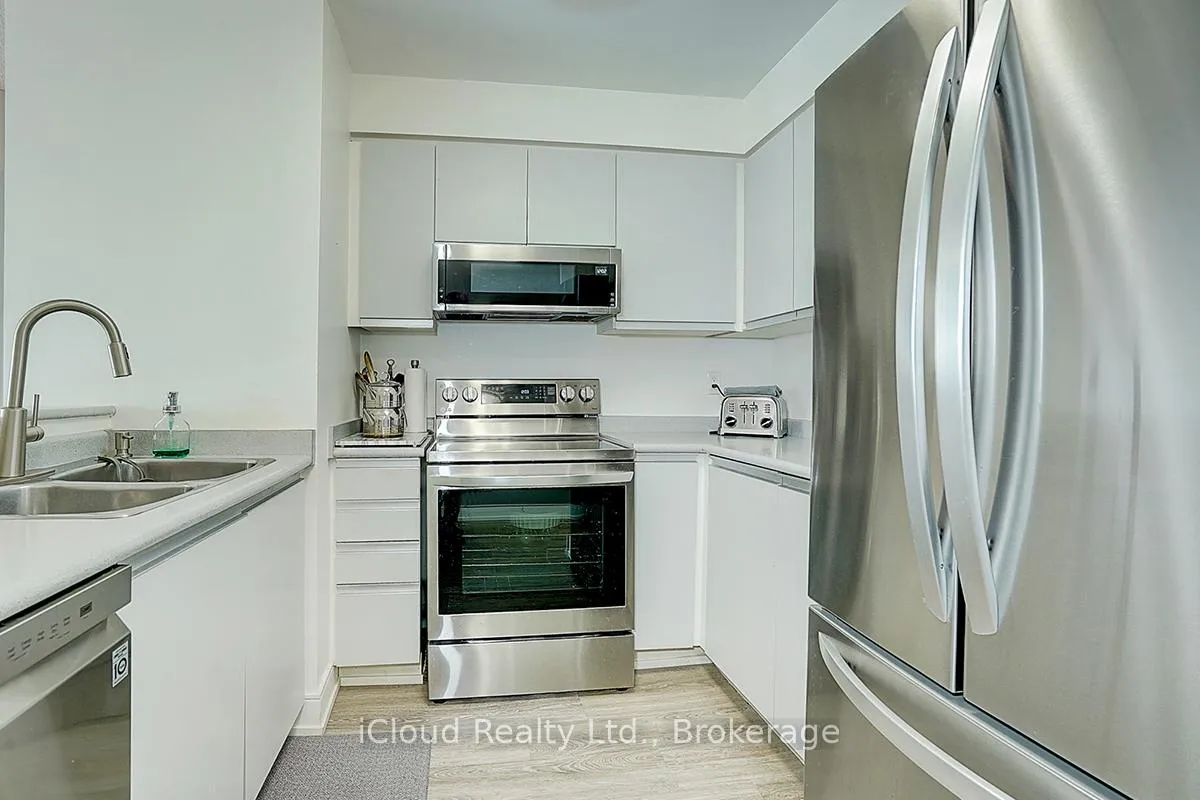 Photo 4 of Unit 903, 140 Dunlop Street E, Barrie, City Centre — HOMEH