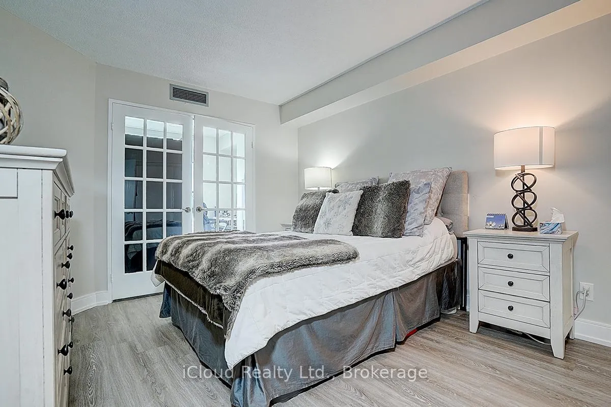 Photo 15 of Unit 903, 140 Dunlop Street E, Barrie, City Centre — HOMEH
