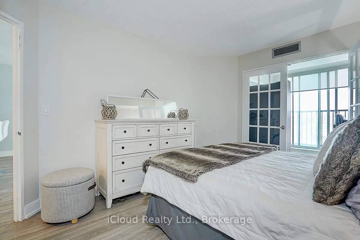 Photo 16 of Unit 903, 140 Dunlop Street E, Barrie, City Centre — HOMEH