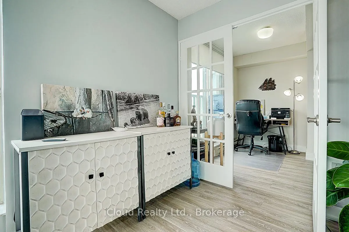 Photo 17 of Unit 903, 140 Dunlop Street E, Barrie, City Centre — HOMEH