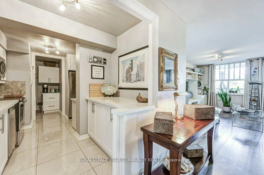 Photo 4 of Unit 507, 80 Inverlochy Boulevard, Markham, Royal Orchard — HOMEH