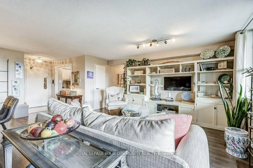 Photo 11 of Unit 507, 80 Inverlochy Boulevard, Markham, Royal Orchard — HOMEH