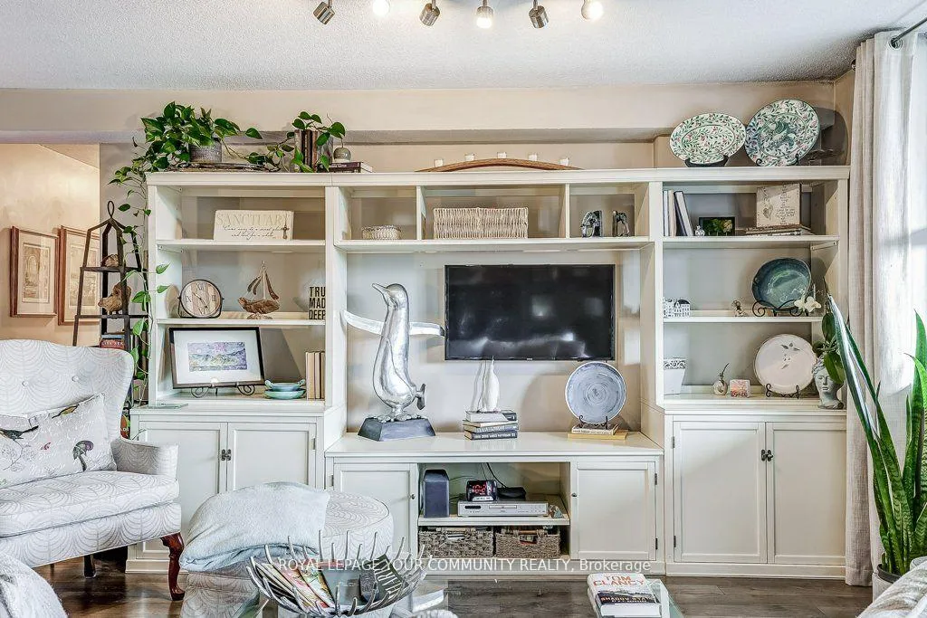 Photo 12 of Unit 507, 80 Inverlochy Boulevard, Markham, Royal Orchard — HOMEH