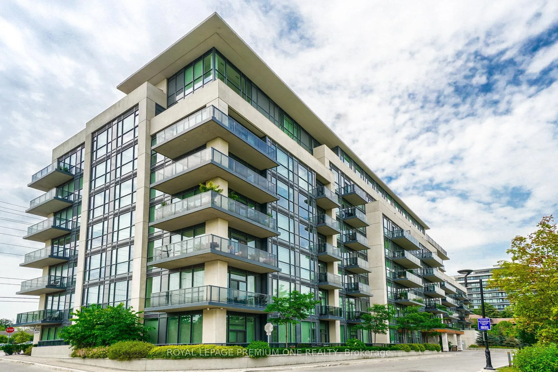 Photo 2 of Unit 107, 4700 Highway 7, Vaughan, East Woodbridge — HOMEH