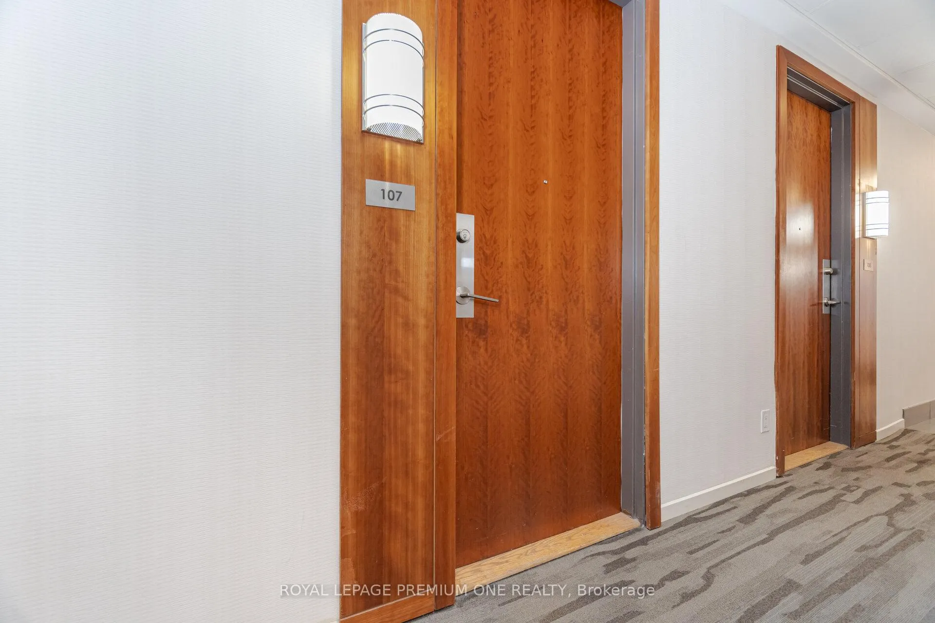 Photo 6 of Unit 107, 4700 Highway 7, Vaughan, East Woodbridge — HOMEH