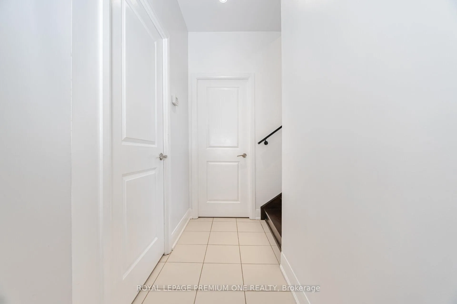 Photo 9 of Unit 107, 4700 Highway 7, Vaughan, East Woodbridge — HOMEH