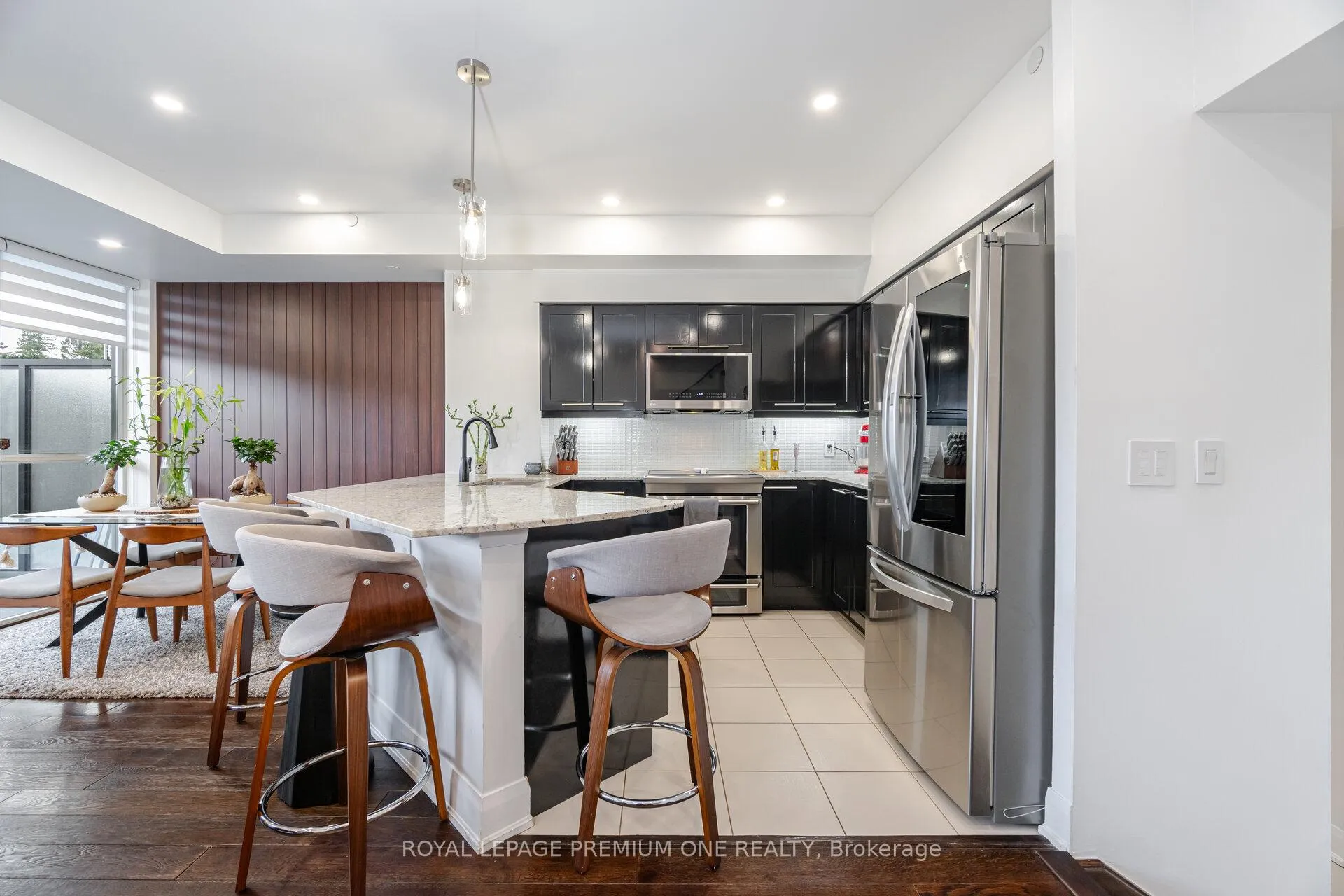 Photo 10 of Unit 107, 4700 Highway 7, Vaughan, East Woodbridge — HOMEH