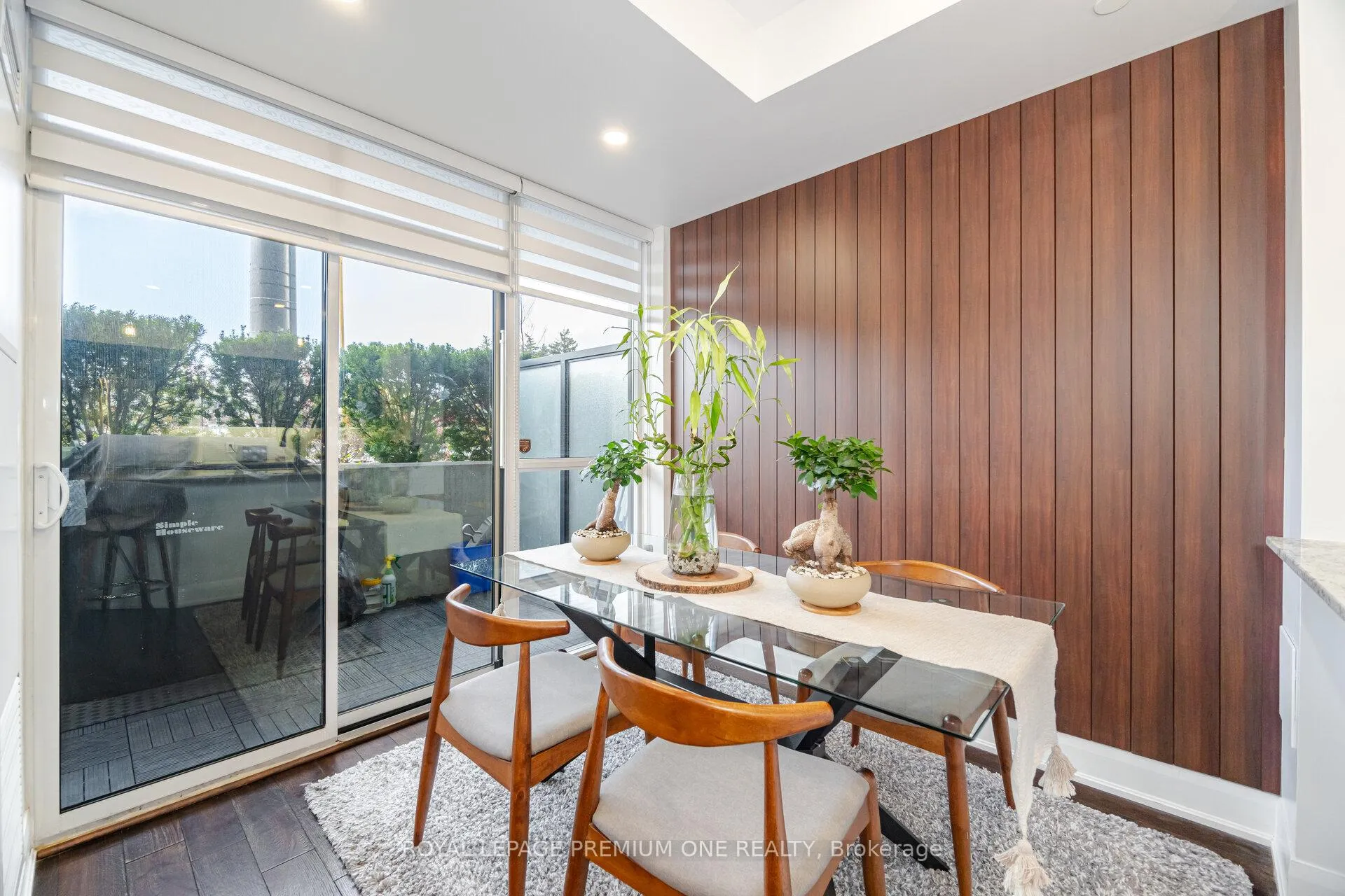 Photo 16 of Unit 107, 4700 Highway 7, Vaughan, East Woodbridge — HOMEH