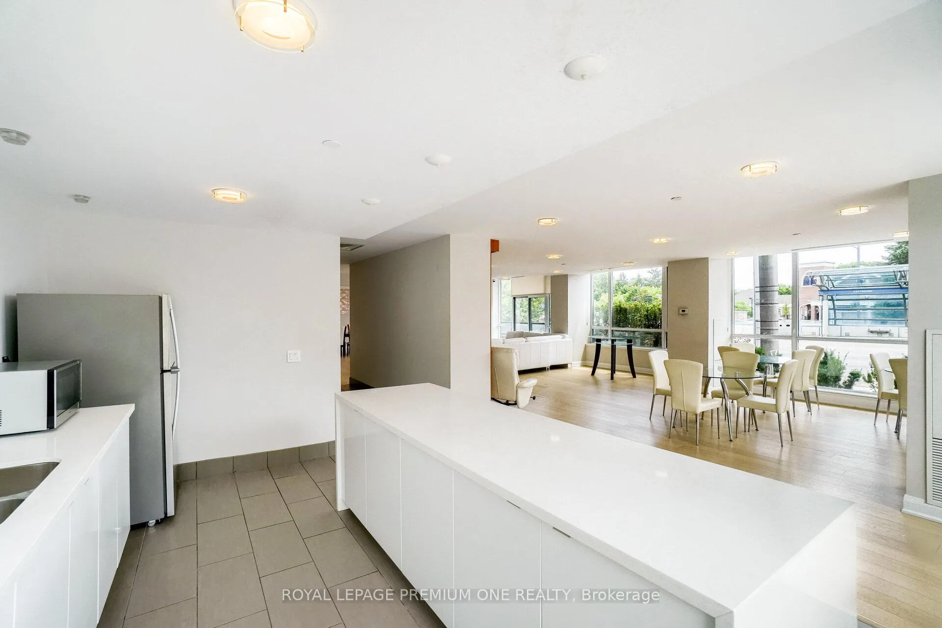 Photo 49 of Unit 107, 4700 Highway 7, Vaughan, East Woodbridge — HOMEH