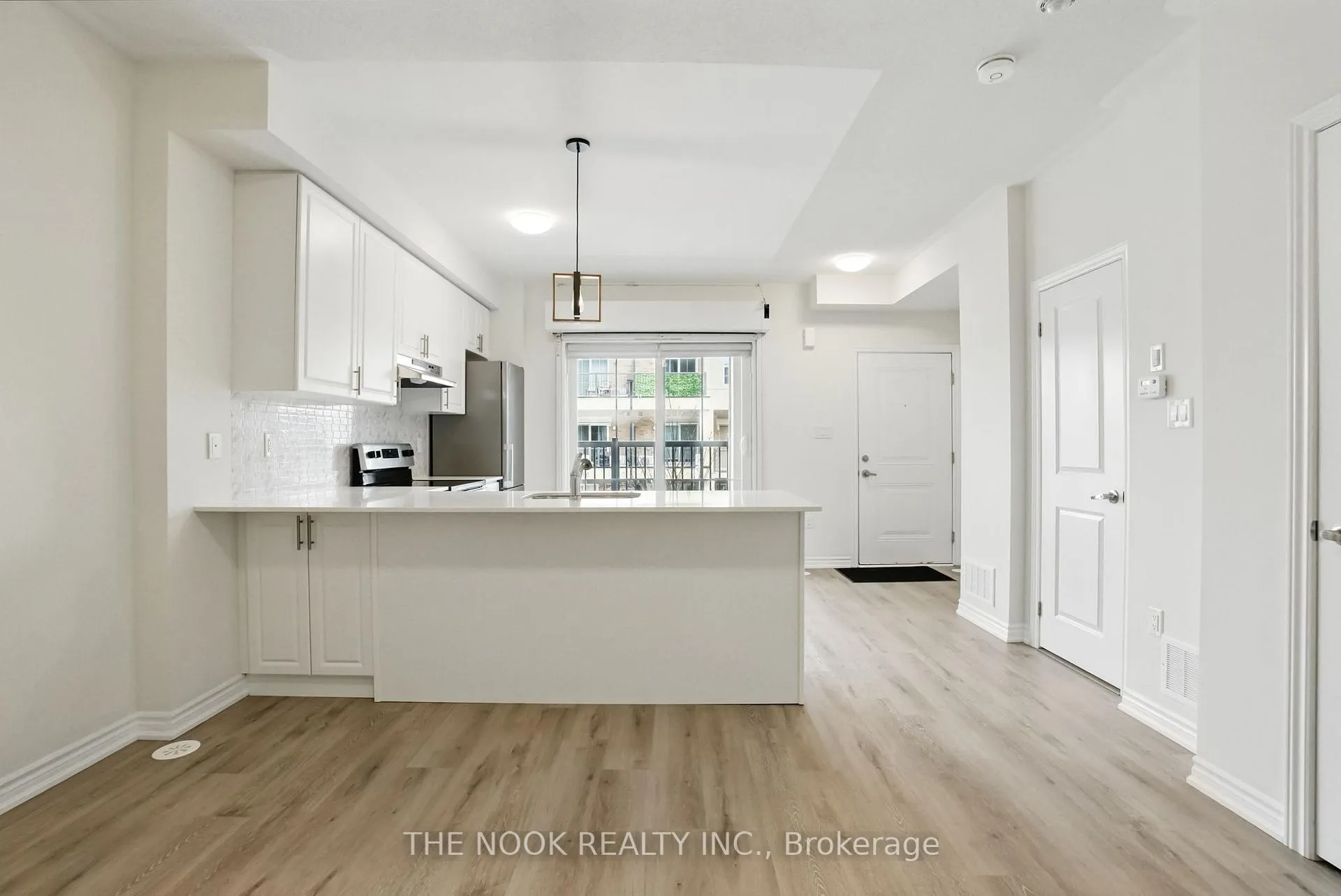 Photo 7 of Unit 6, 470 Beresford Path, Oshawa, Central — HOMEH