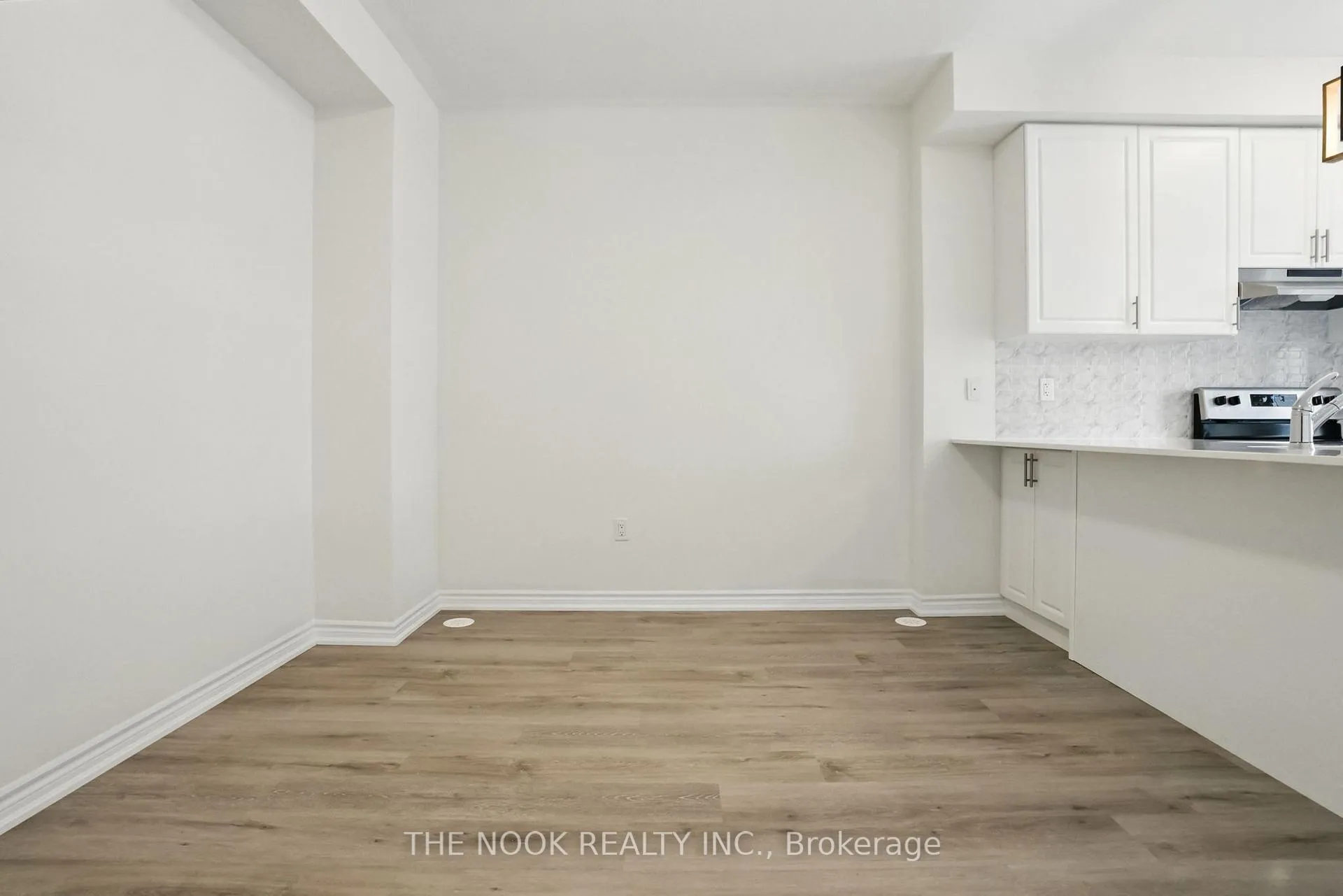 Photo 11 of Unit 6, 470 Beresford Path, Oshawa, Central — HOMEH