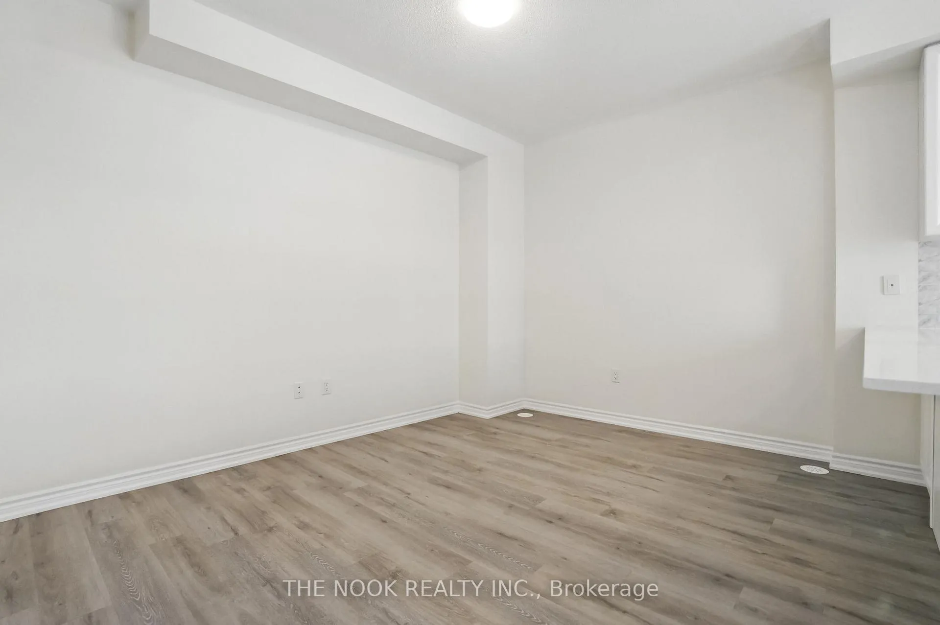 Photo 12 of Unit 6, 470 Beresford Path, Oshawa, Central — HOMEH