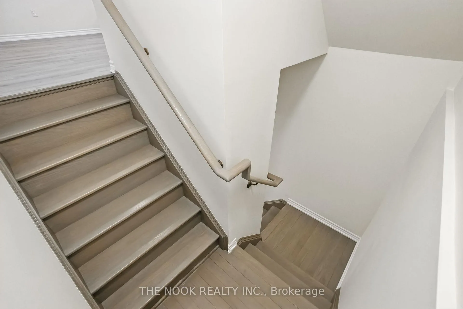Photo 14 of Unit 6, 470 Beresford Path, Oshawa, Central — HOMEH