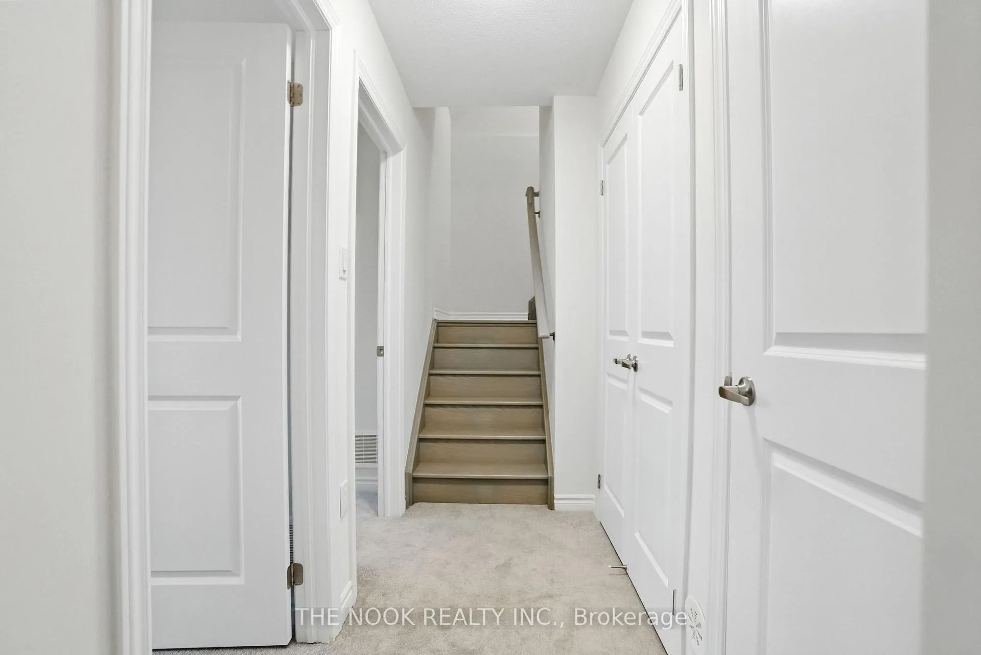 Photo 15 of Unit 6, 470 Beresford Path, Oshawa, Central — HOMEH