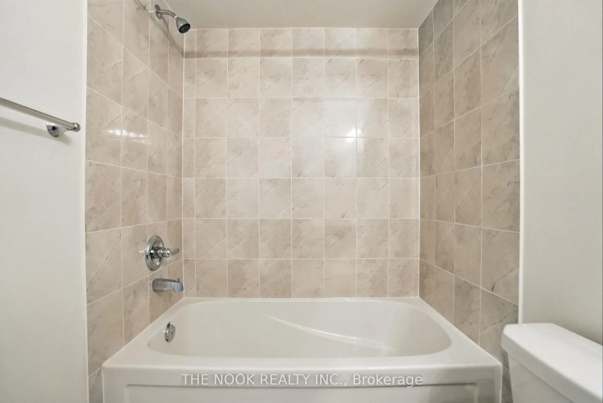 Photo 21 of Unit 6, 470 Beresford Path, Oshawa, Central — HOMEH