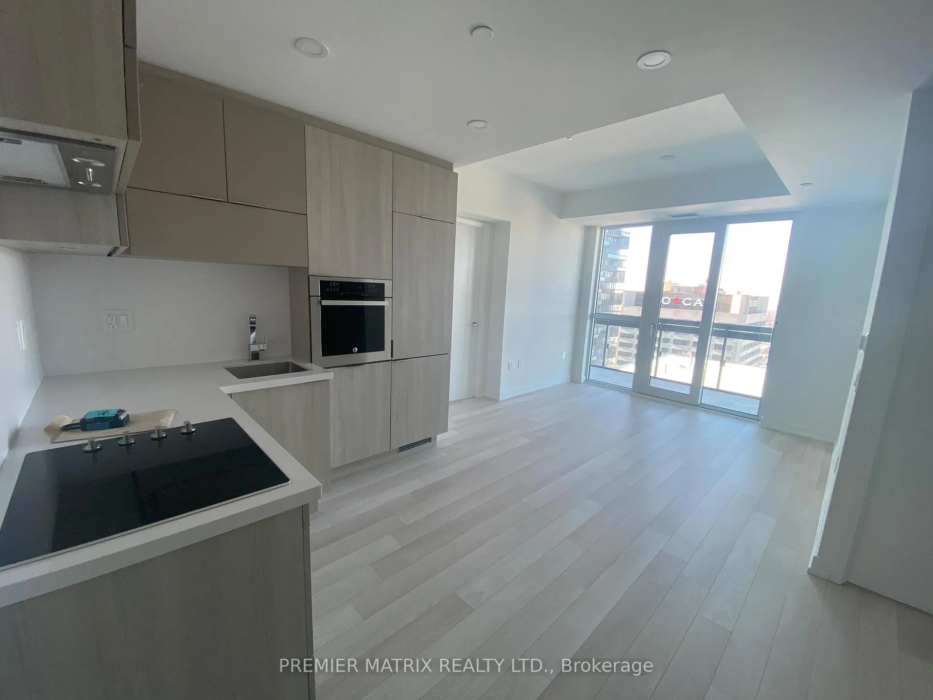 Front of Unit 3807, 39 Roehampton Street