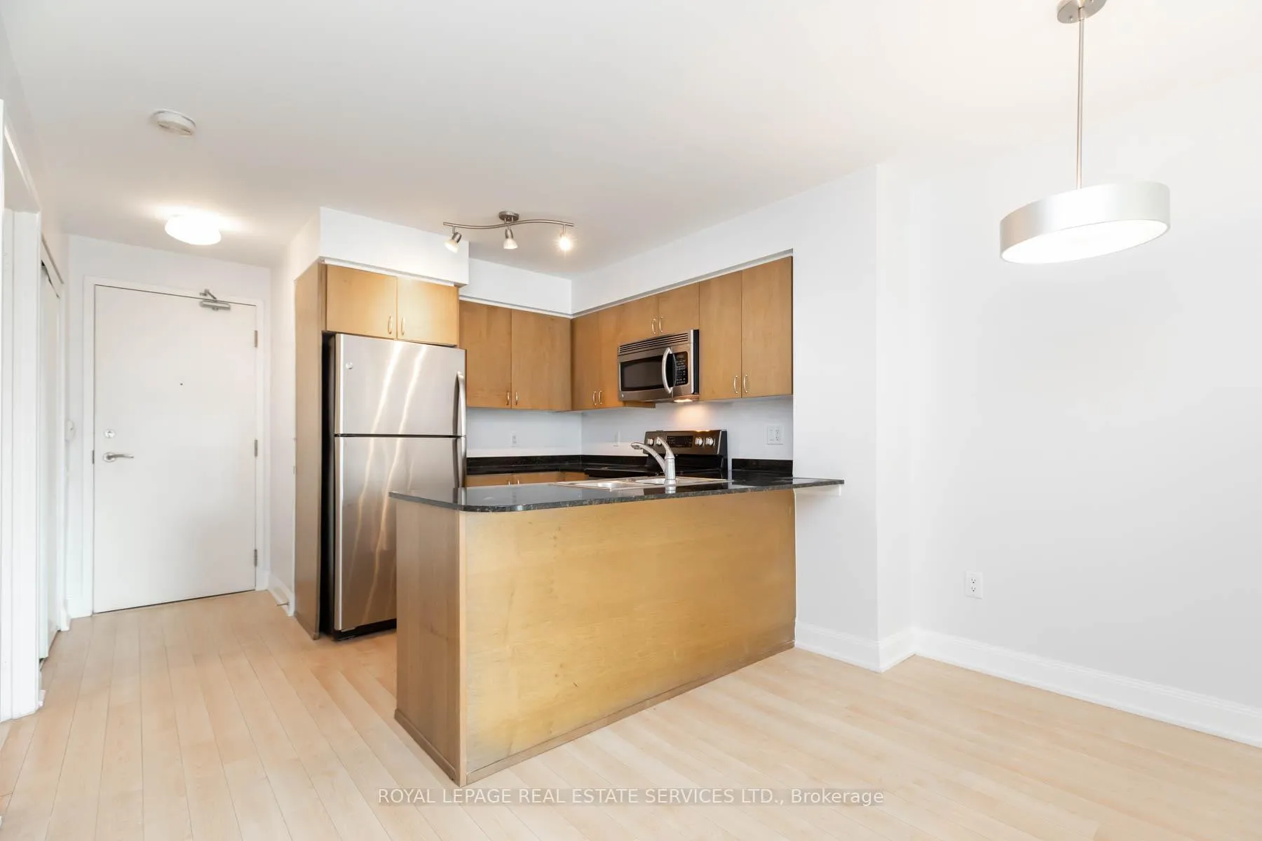 Photo 9 of Unit 604, 2191 Yonge Street, Toronto, Mount Pleasant West — HOMEH