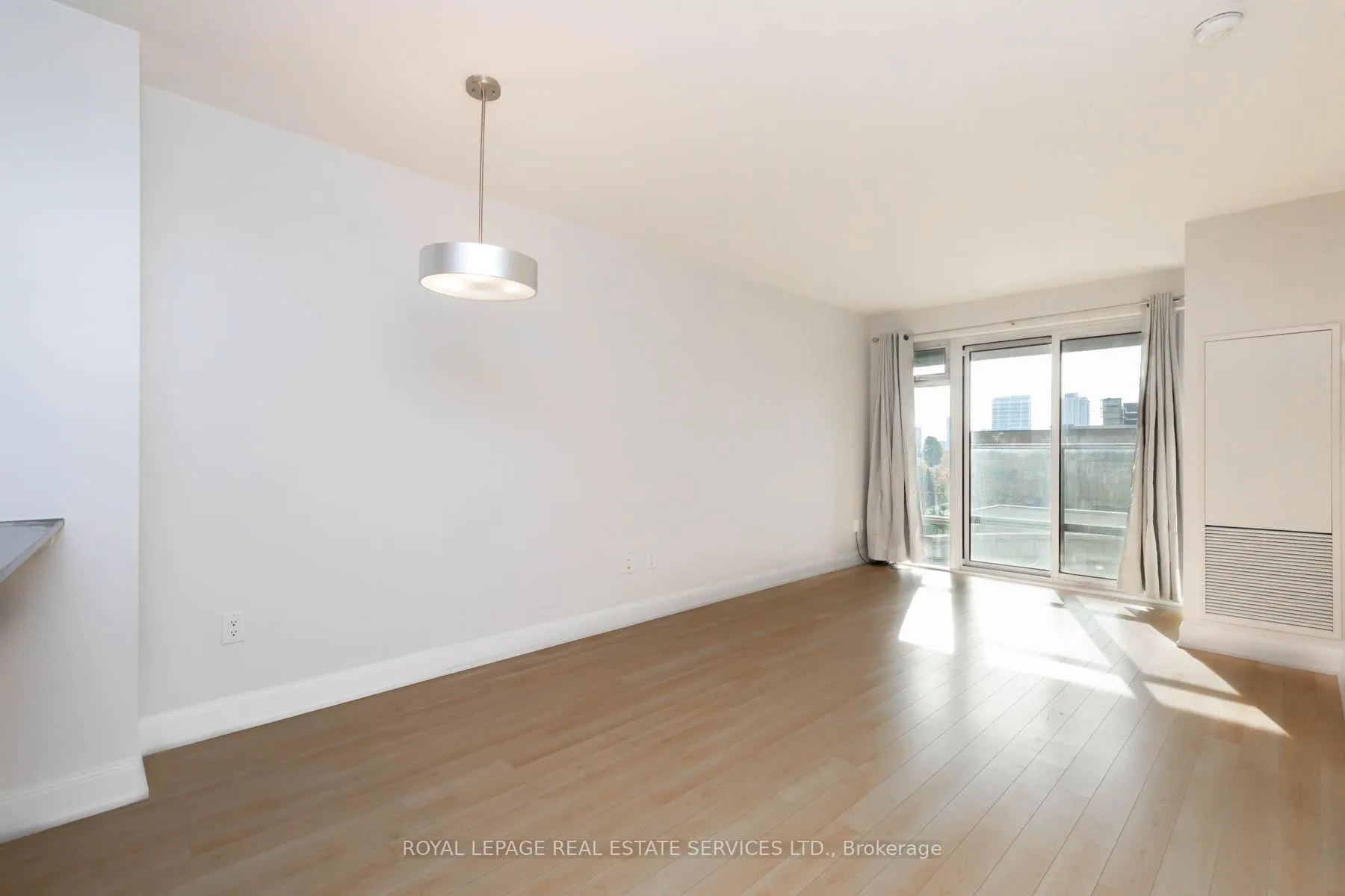 Photo 11 of Unit 604, 2191 Yonge Street, Toronto, Mount Pleasant West — HOMEH