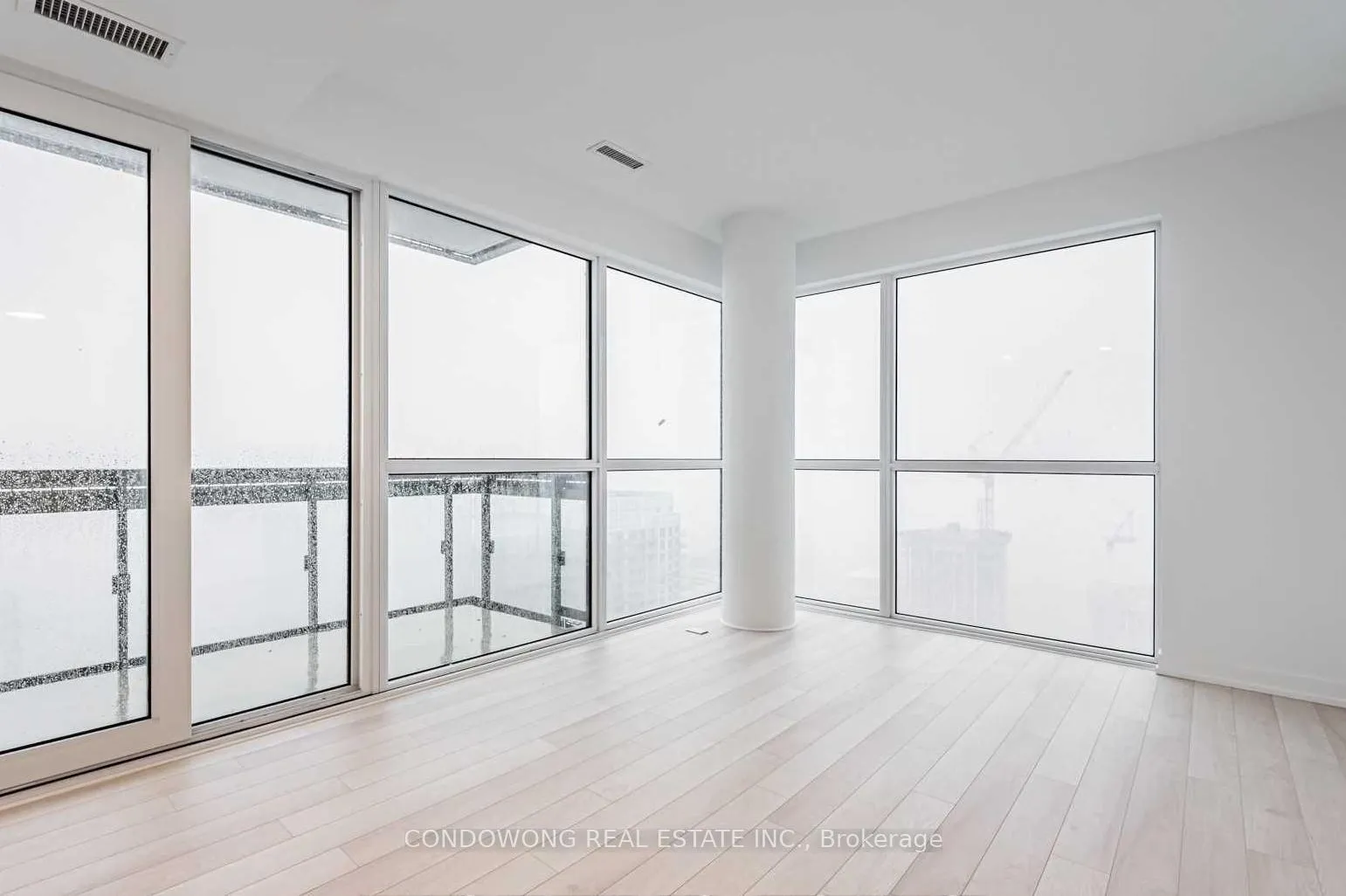 Photo 4 of Unit 4103, 39 Roehampton Avenue, Toronto, Mount Pleasant West — HOMEH