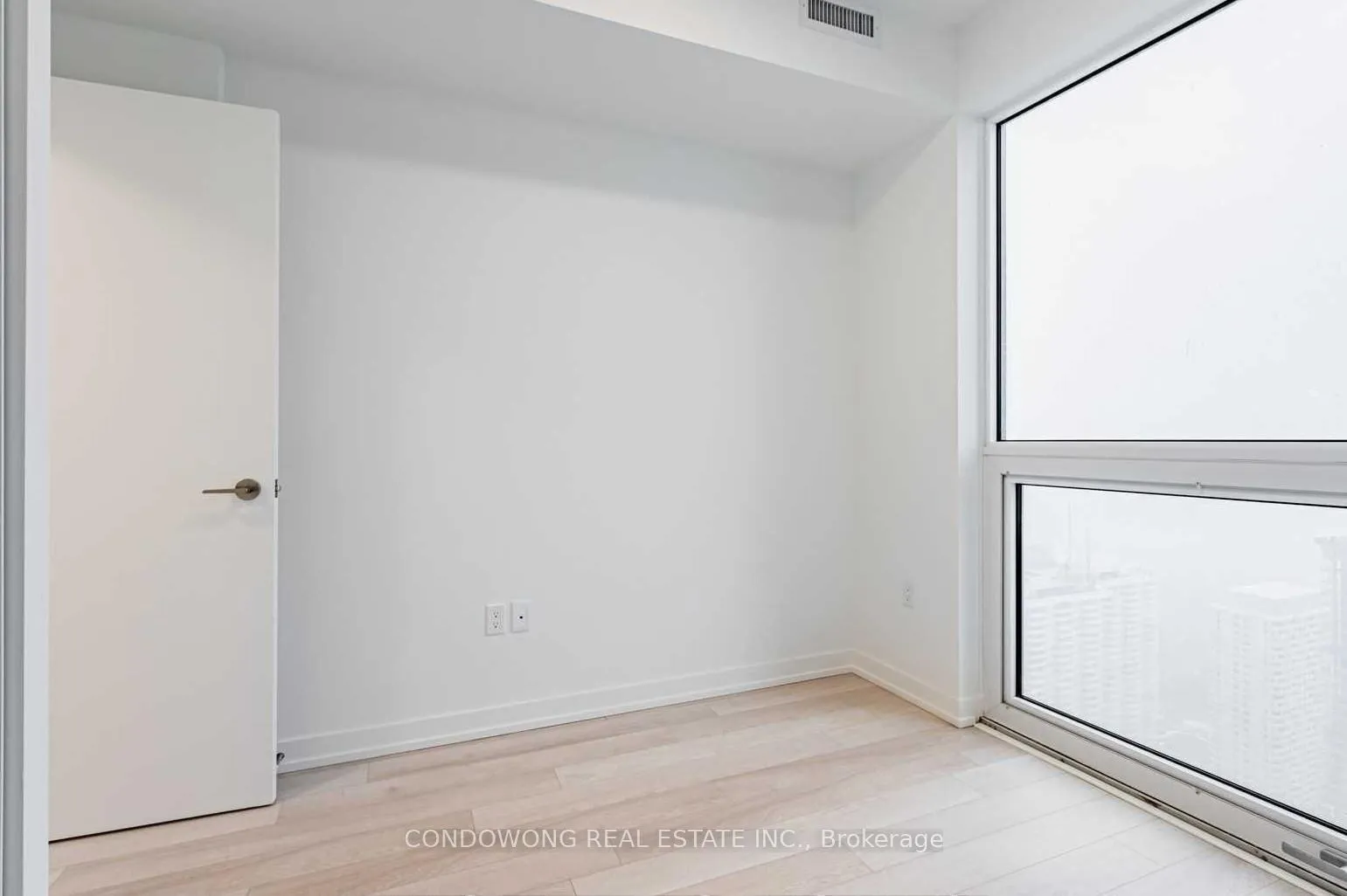 Photo 8 of Unit 4103, 39 Roehampton Avenue, Toronto, Mount Pleasant West — HOMEH
