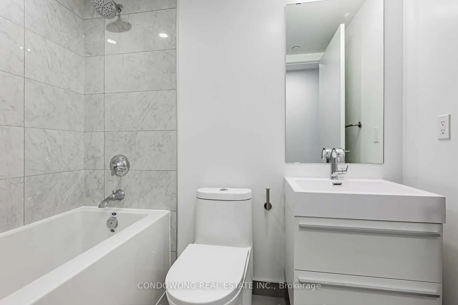 Photo 11 of Unit 4103, 39 Roehampton Avenue, Toronto, Mount Pleasant West — HOMEH