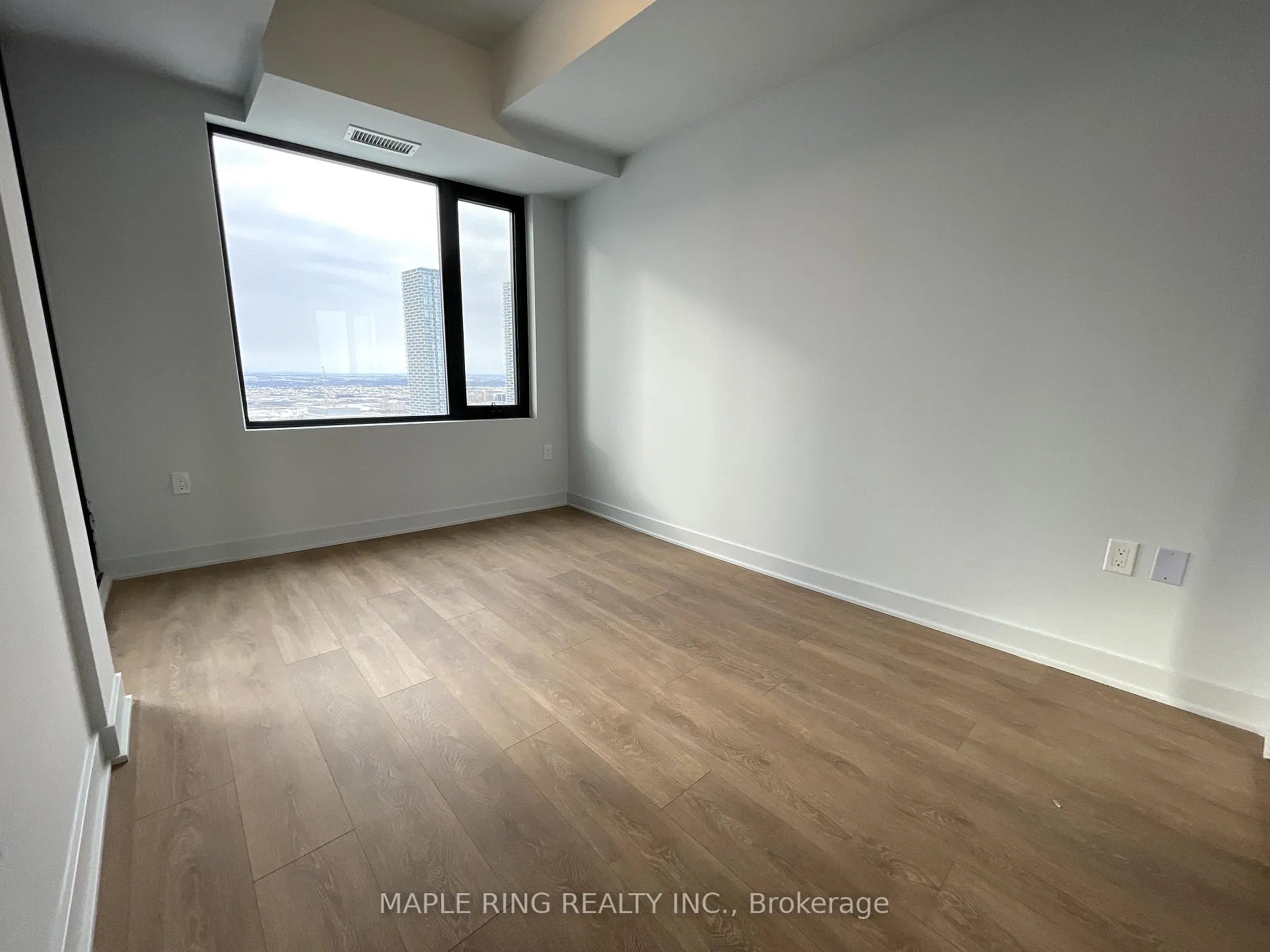 Photo 7 of Unit 2411, 2920 Highway 7 Road, Vaughan, Concord — HOMEH