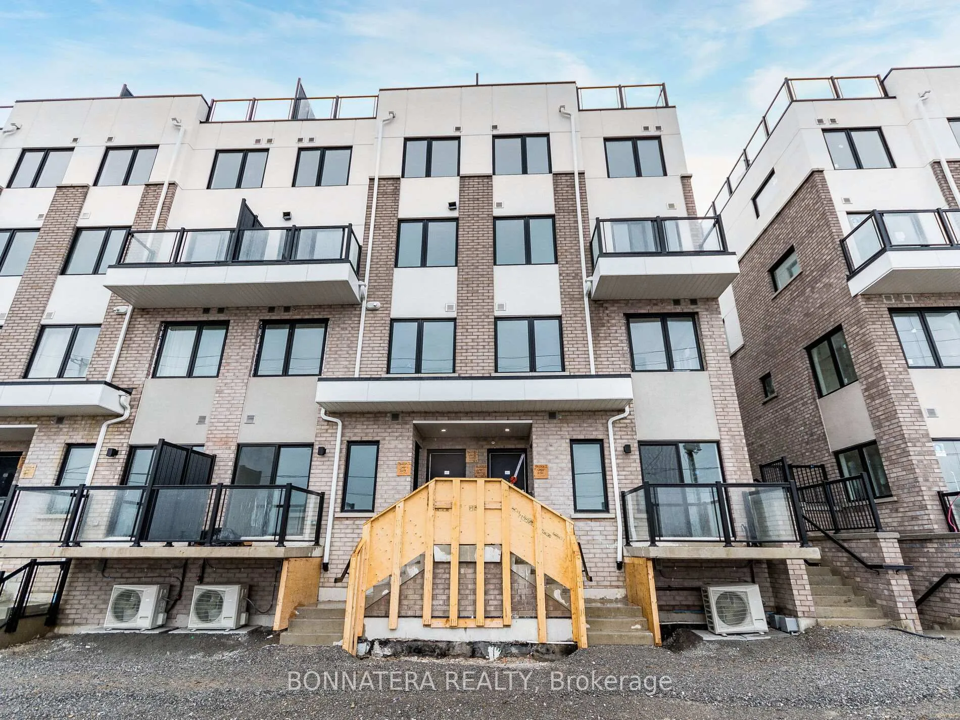 Photo 1 of Unit 303, 1695 Dersan Street, Pickering, Duffin Heights — HOMEH