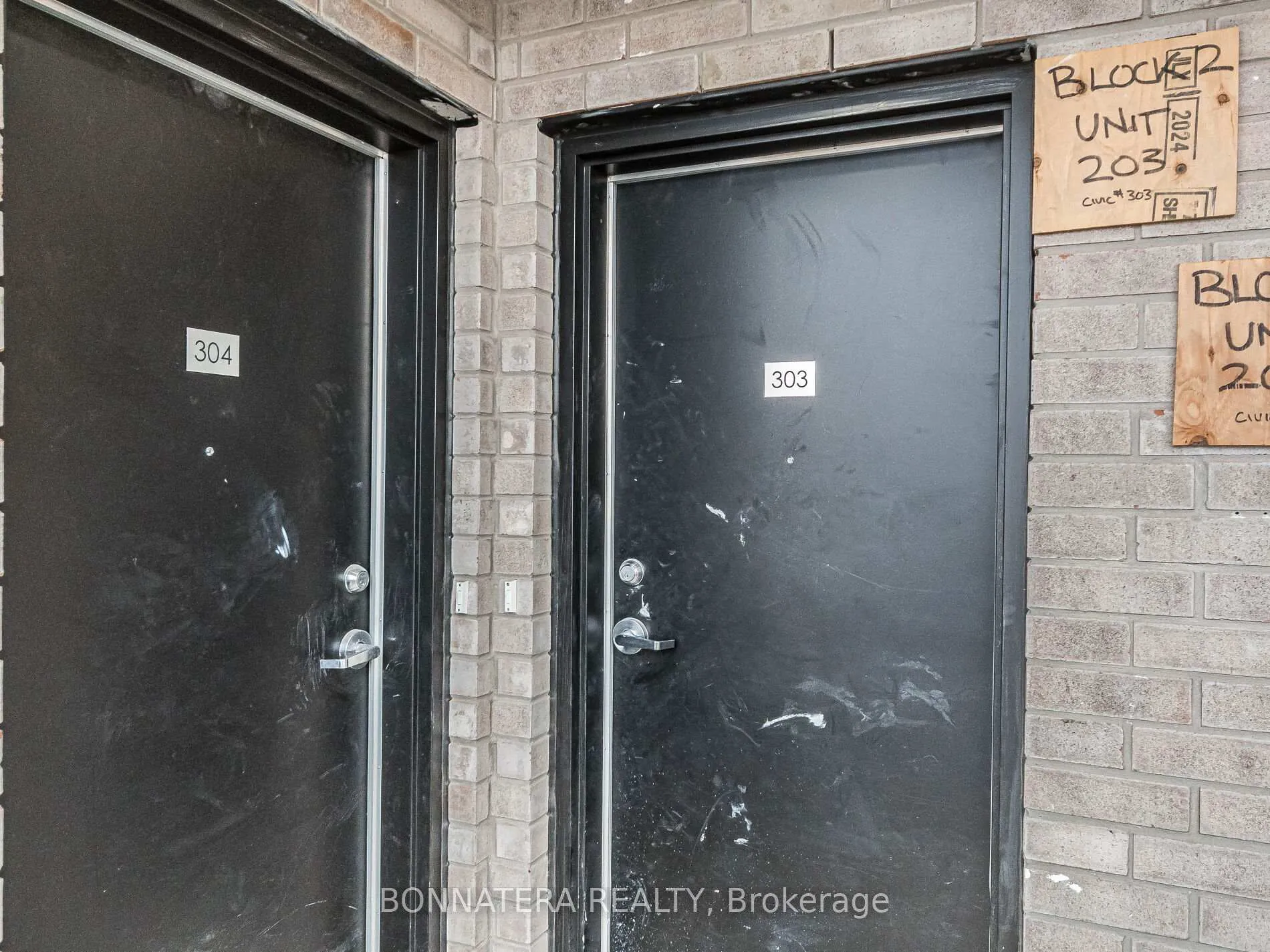 Photo 4 of Unit 303, 1695 Dersan Street, Pickering, Duffin Heights — HOMEH