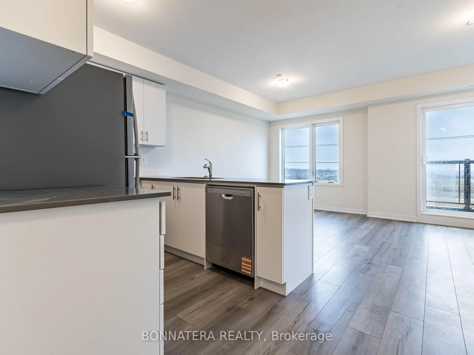 Photo 6 of Unit 303, 1695 Dersan Street, Pickering, Duffin Heights — HOMEH