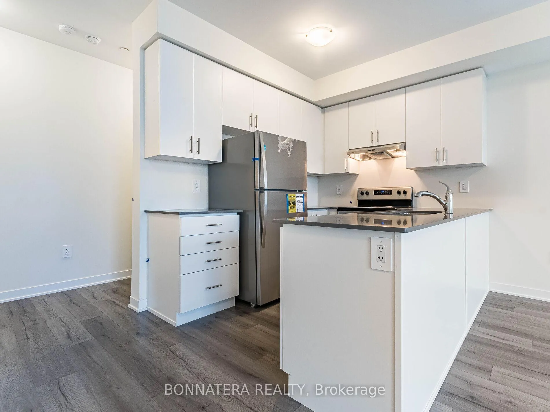 Photo 7 of Unit 303, 1695 Dersan Street, Pickering, Duffin Heights — HOMEH