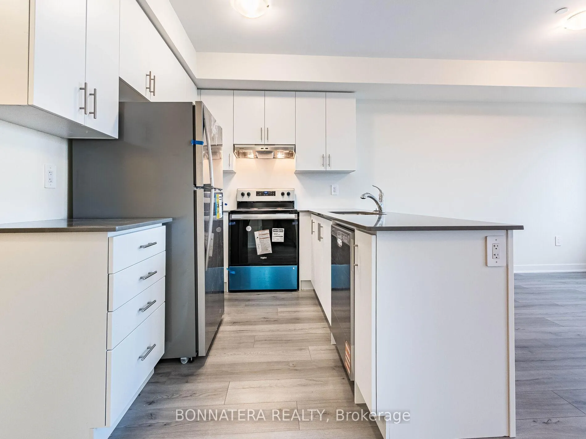 Photo 8 of Unit 303, 1695 Dersan Street, Pickering, Duffin Heights — HOMEH