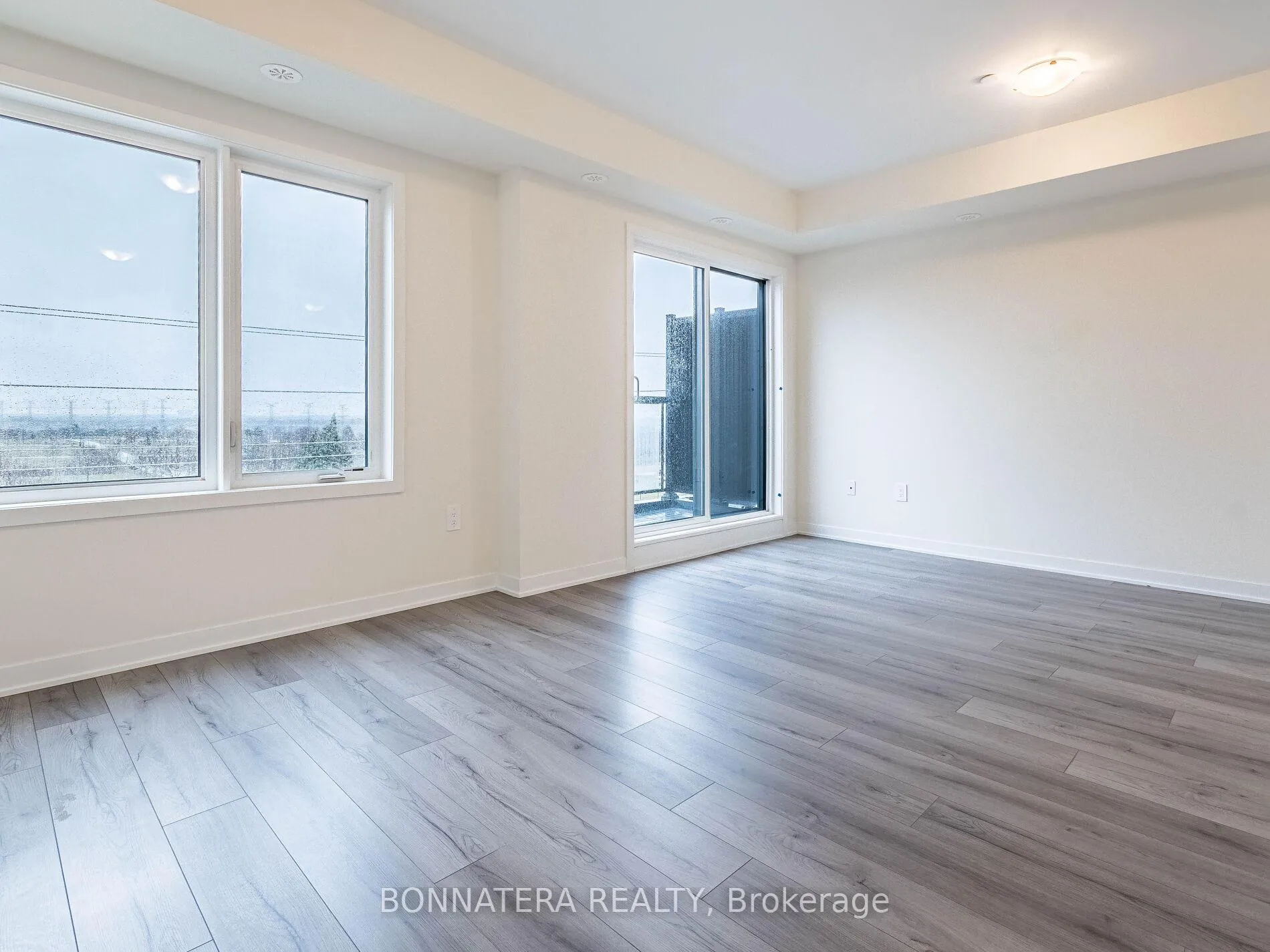 Photo 11 of Unit 303, 1695 Dersan Street, Pickering, Duffin Heights — HOMEH
