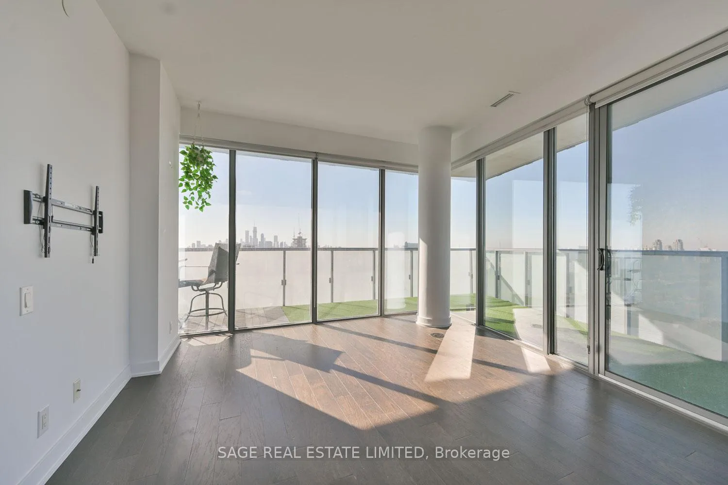 Photo 9 of Unit LPh02, 1815 Yonge Street, Toronto, Mount Pleasant West — HOMEH