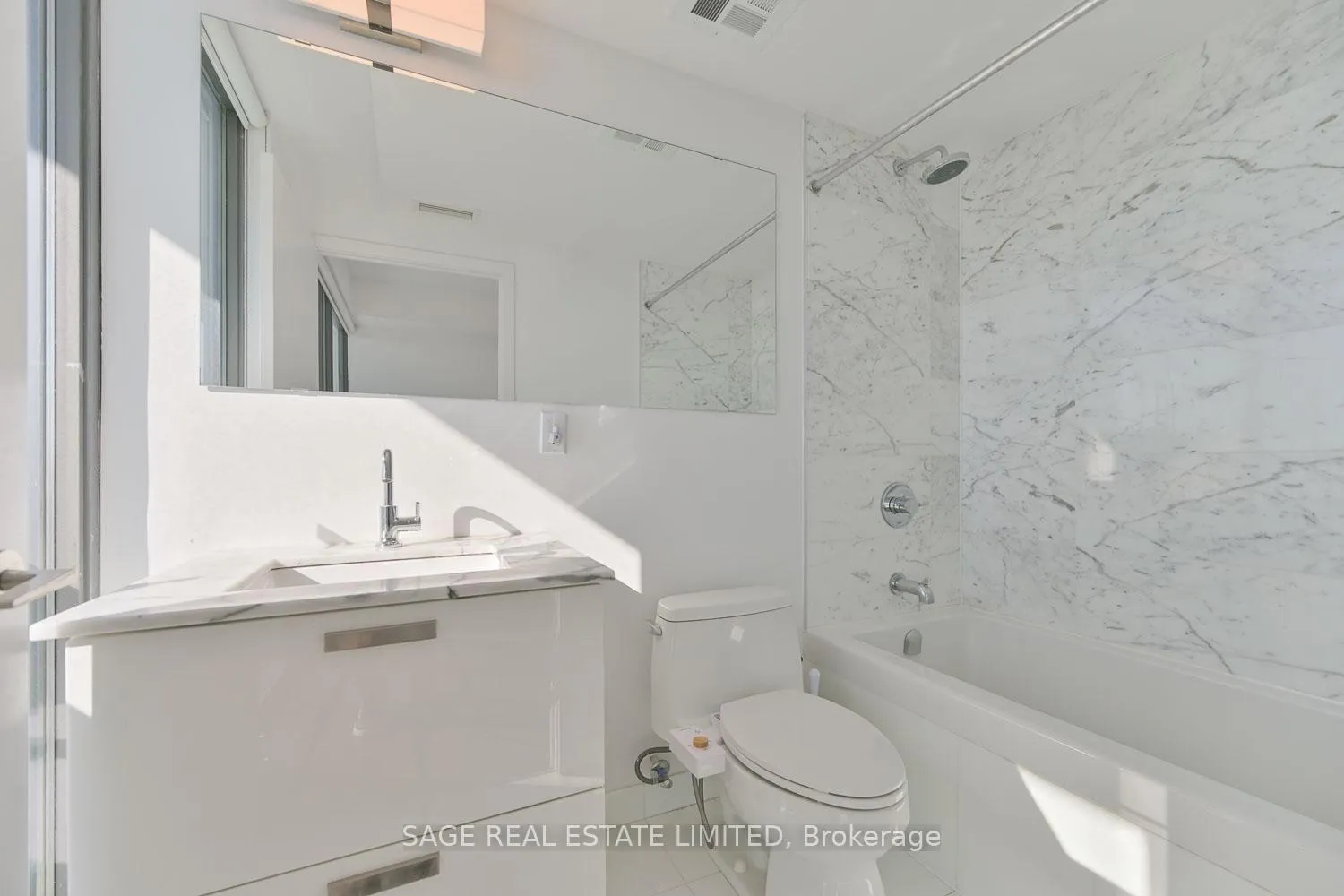 Photo 15 of Unit LPh02, 1815 Yonge Street, Toronto, Mount Pleasant West — HOMEH