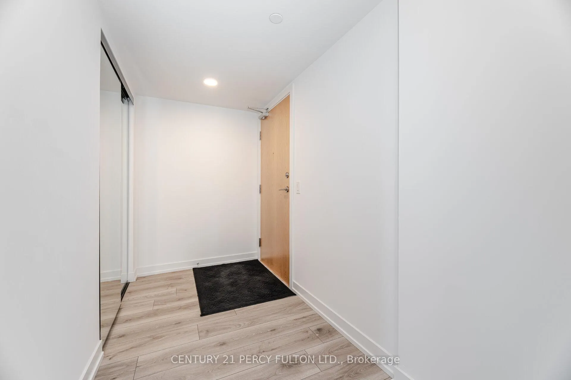 Photo 2 of Unit 902, 1455 Celebration Drive, Pickering, Bay Ridges — HOMEH