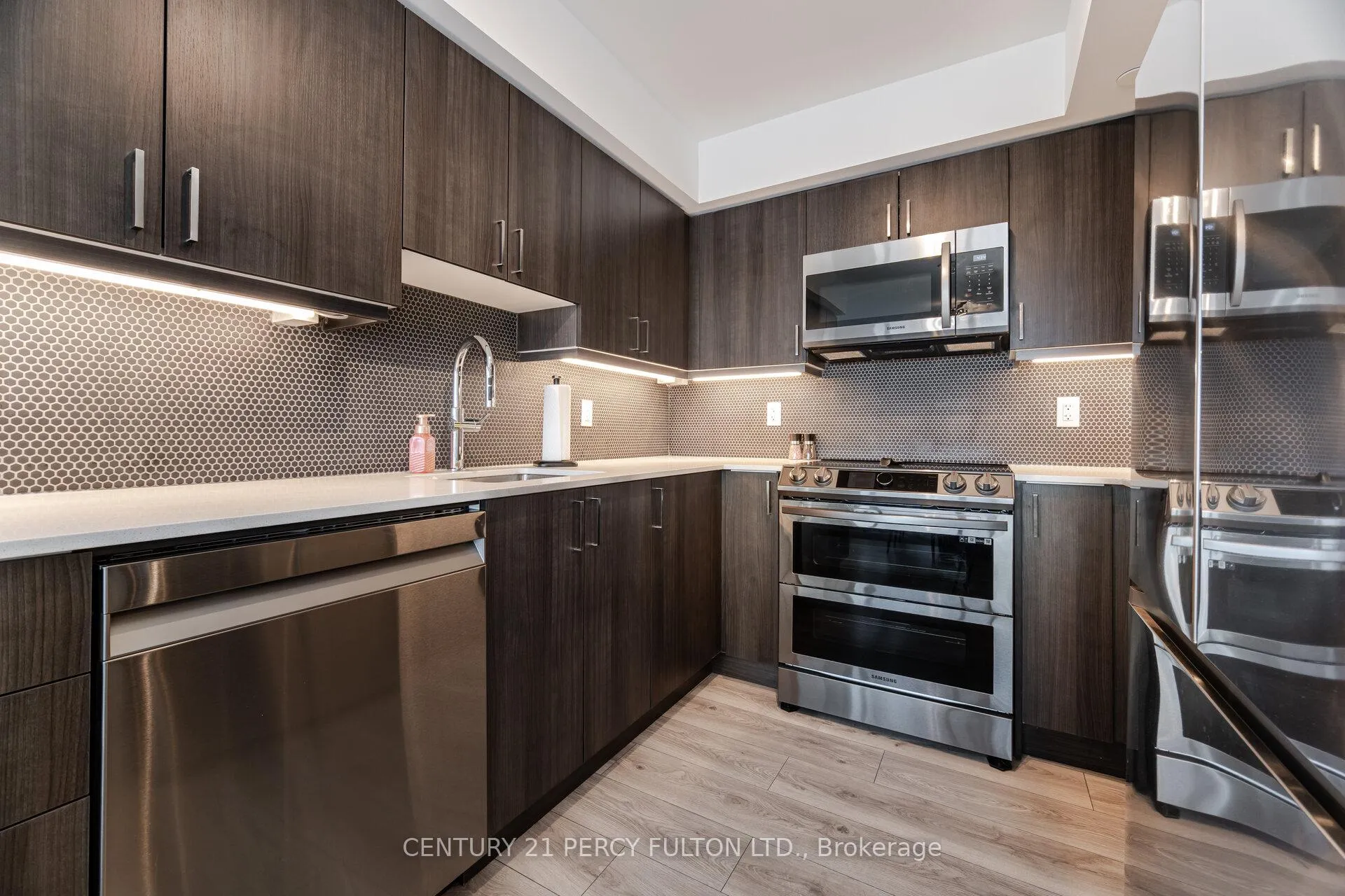 Photo 7 of Unit 902, 1455 Celebration Drive, Pickering, Bay Ridges — HOMEH