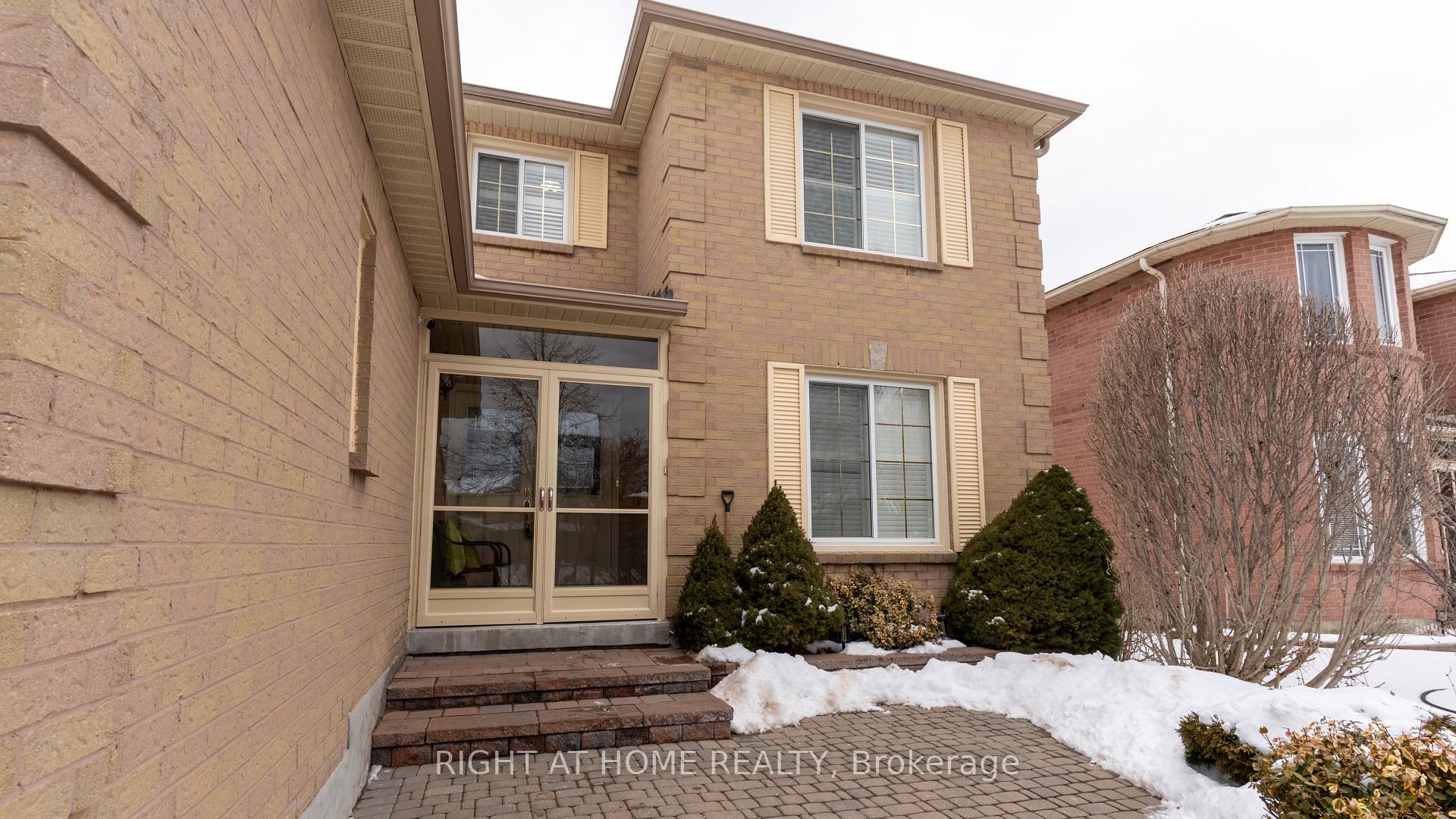 Photo 2 of 12 Griffiths Drive, Ajax, Central West — HOMEH