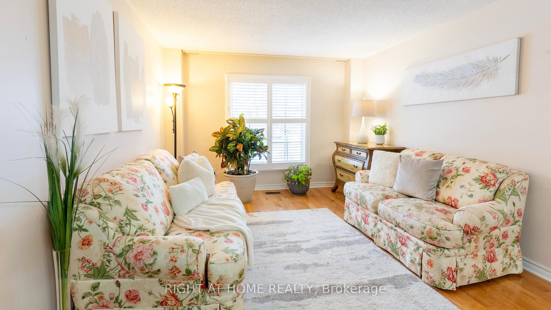 Photo 4 of 12 Griffiths Drive, Ajax, Central West — HOMEH