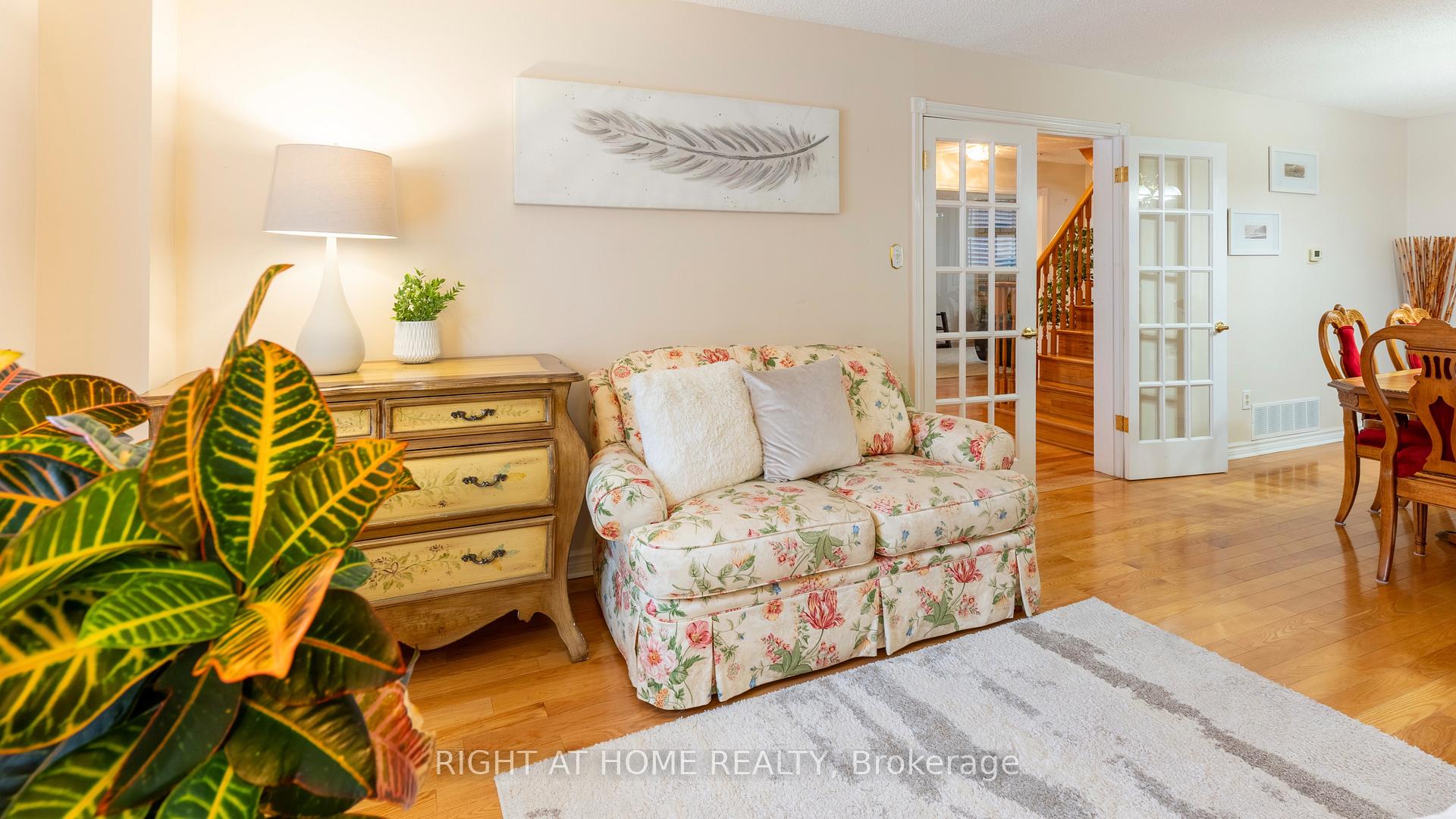 Photo 5 of 12 Griffiths Drive, Ajax, Central West — HOMEH