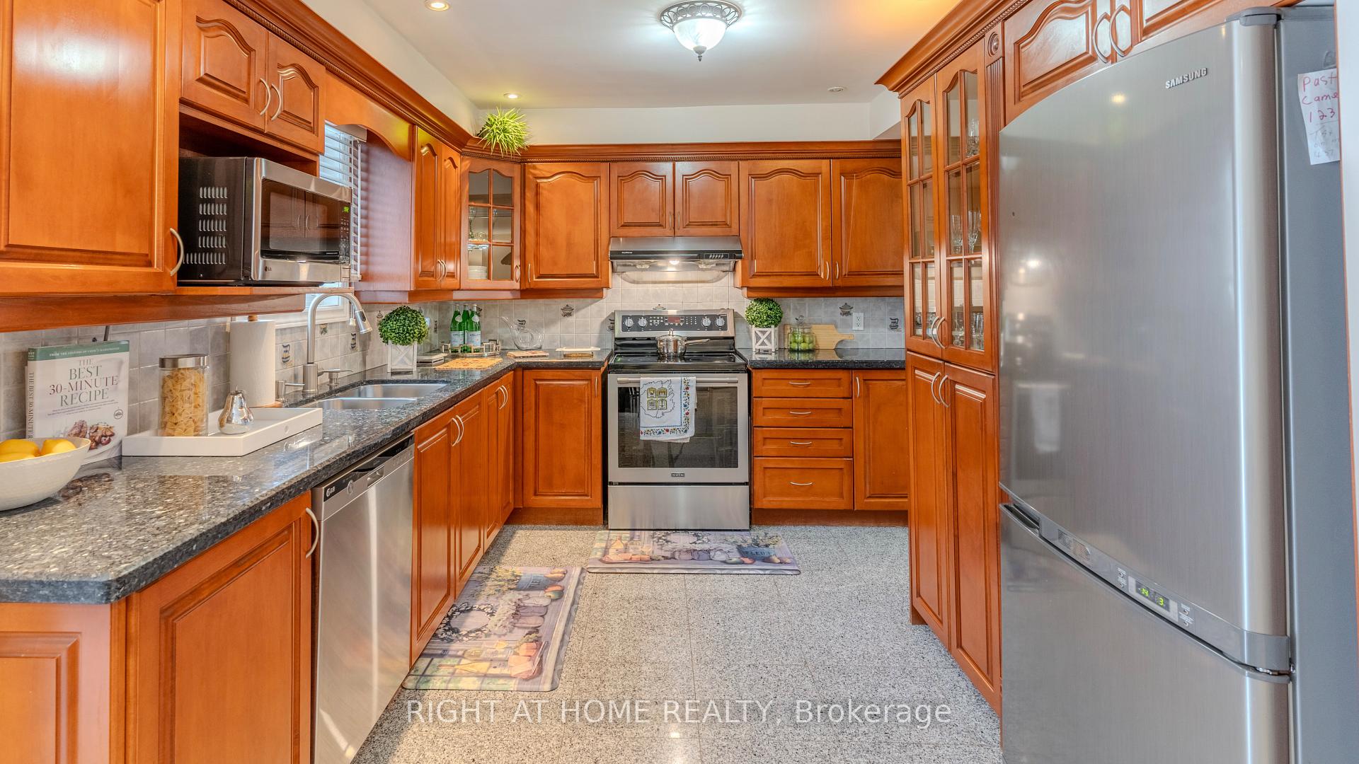 Photo 8 of 12 Griffiths Drive, Ajax, Central West — HOMEH
