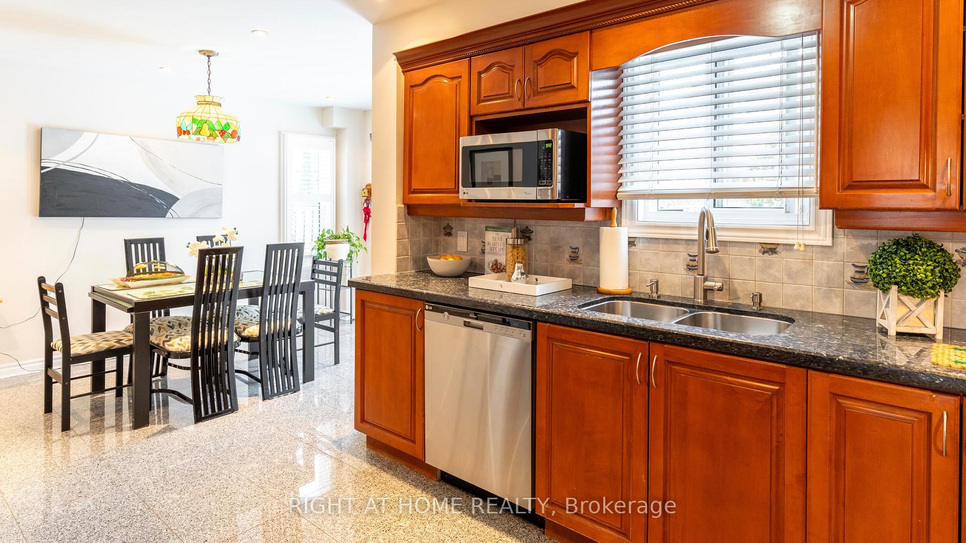 Photo 10 of 12 Griffiths Drive, Ajax, Central West — HOMEH