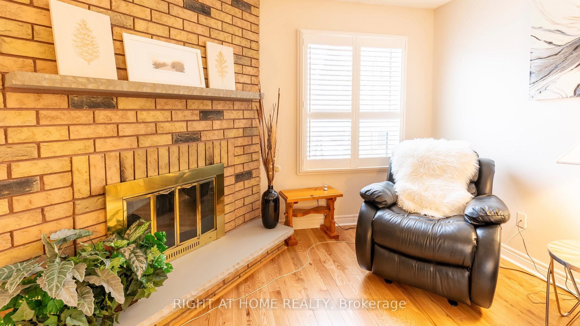 Photo 13 of 12 Griffiths Drive, Ajax, Central West — HOMEH