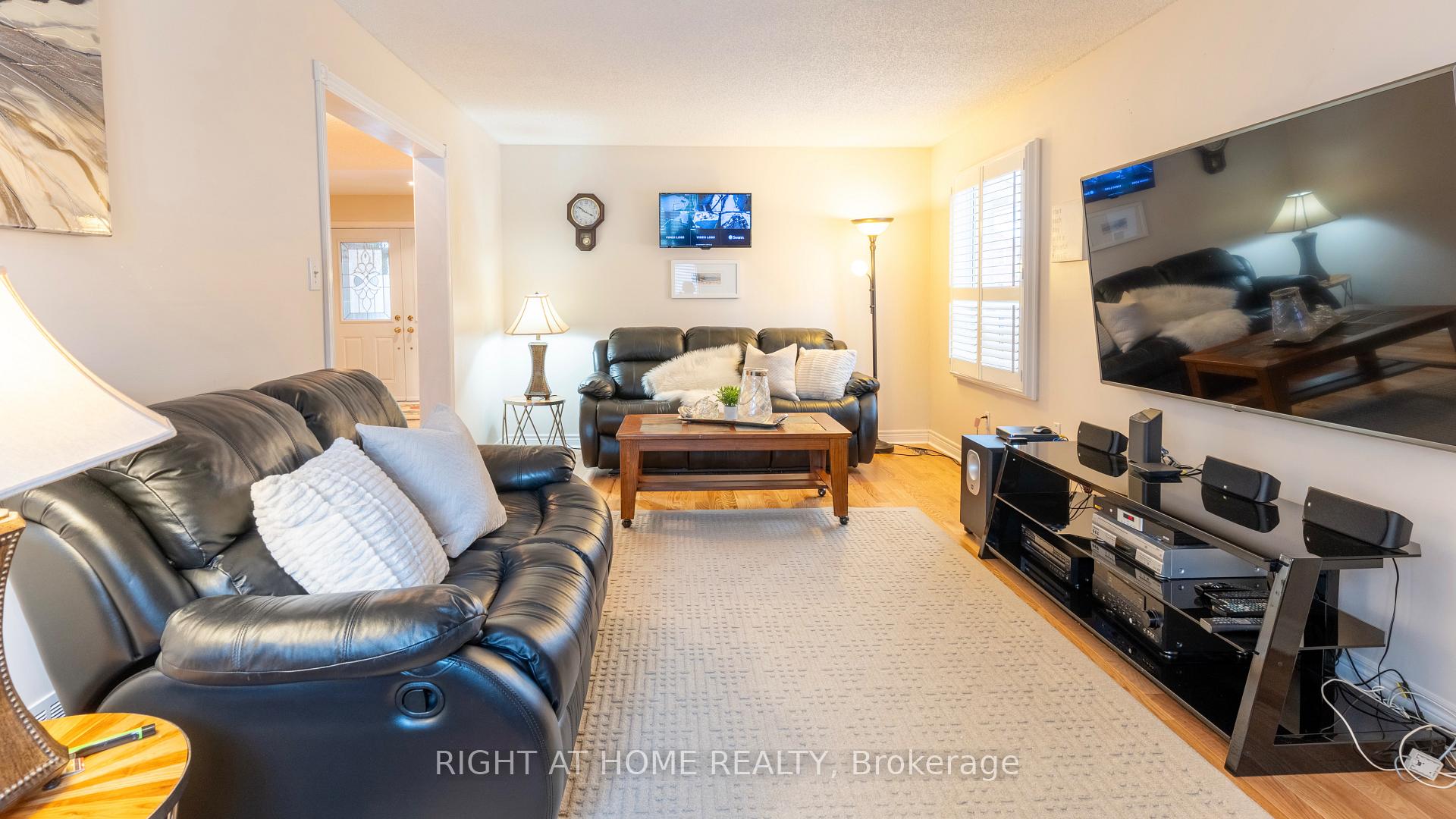 Photo 14 of 12 Griffiths Drive, Ajax, Central West — HOMEH