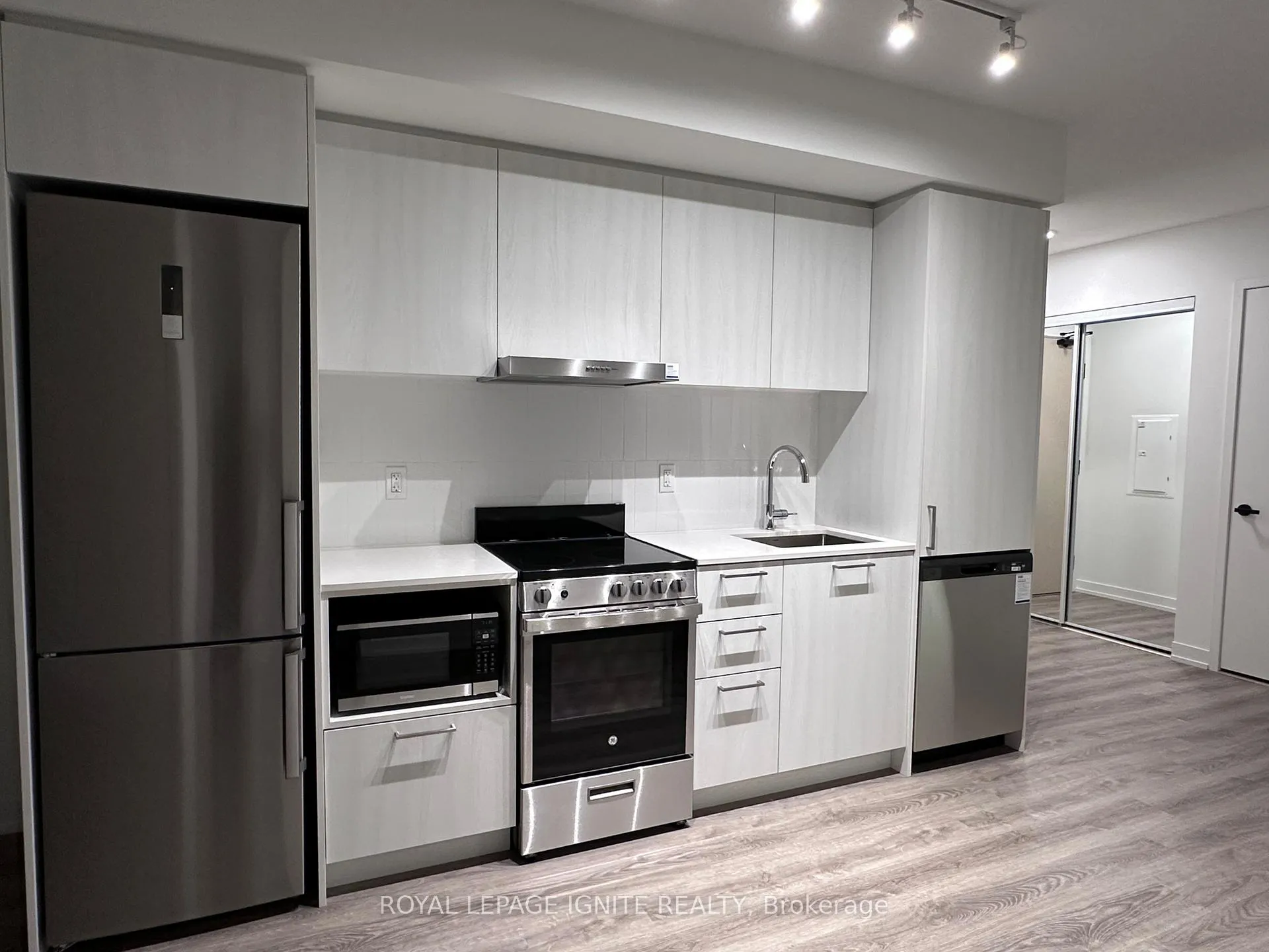 Photo 8 of Unit 503, 195 Commerce Street, Vaughan, Vaughan Corporate Centre — HOMEH