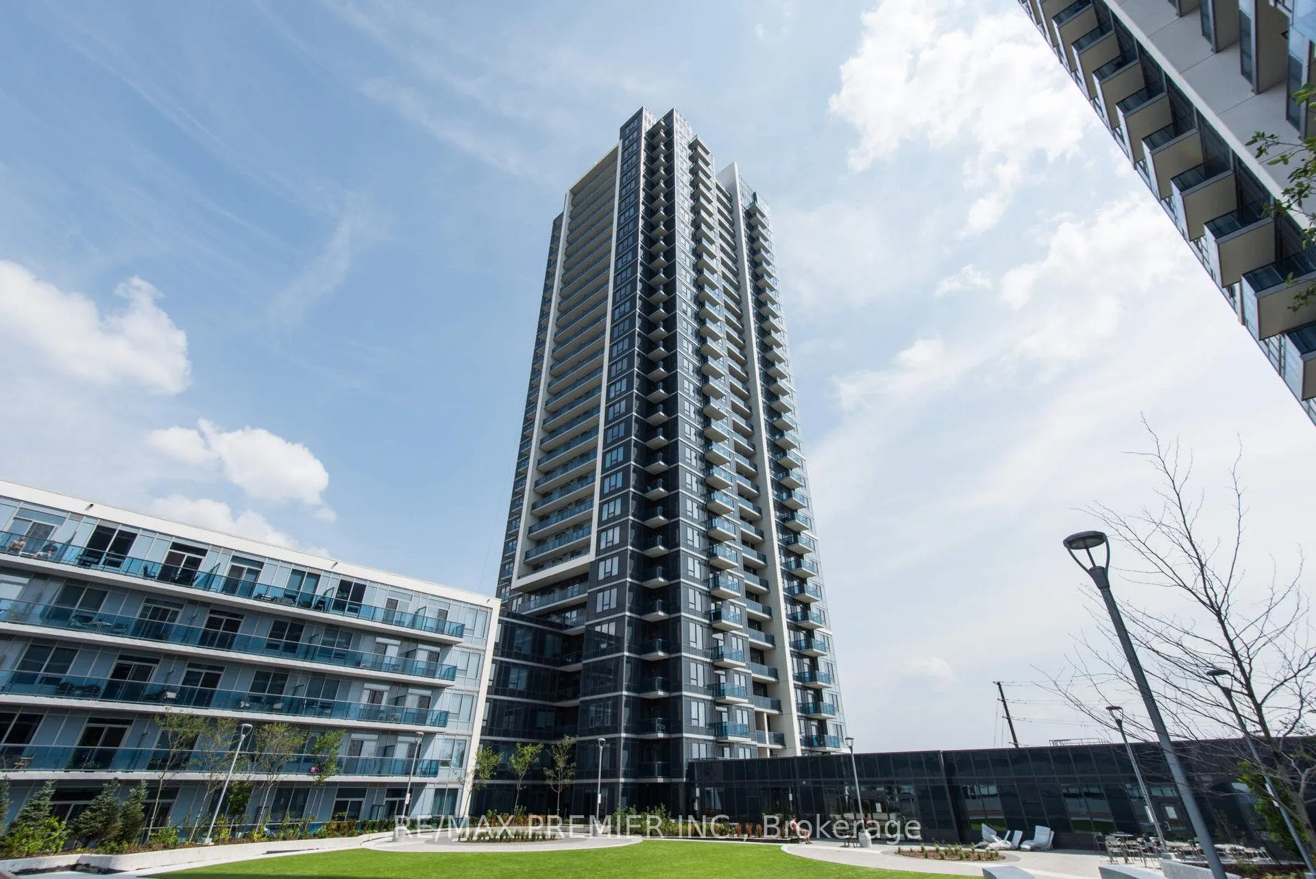 Photo 2 of Unit 3205, 3600 Highway 7, Vaughan, Vaughan Corporate Centre — HOMEH