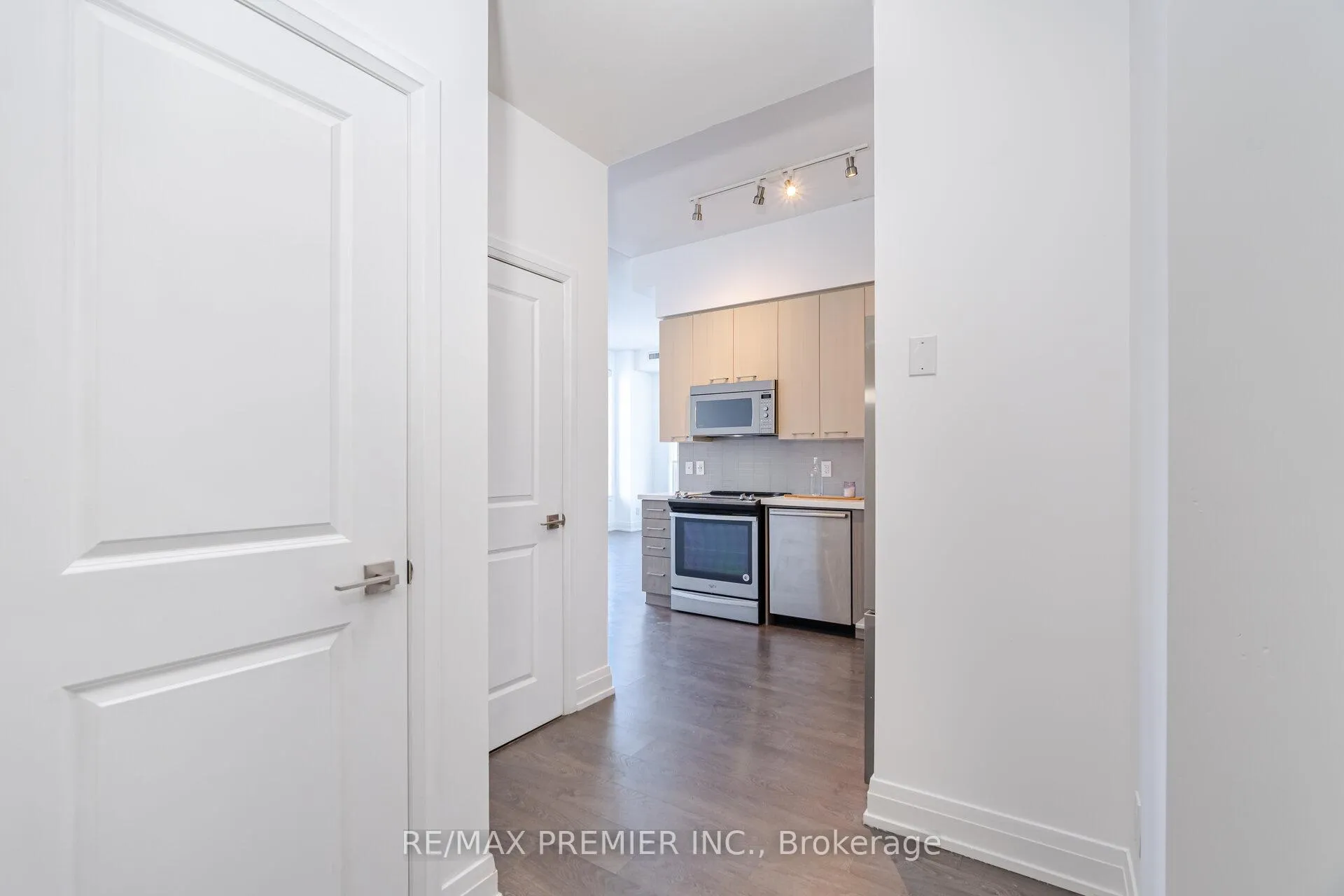 Photo 8 of Unit 3205, 3600 Highway 7, Vaughan, Vaughan Corporate Centre — HOMEH
